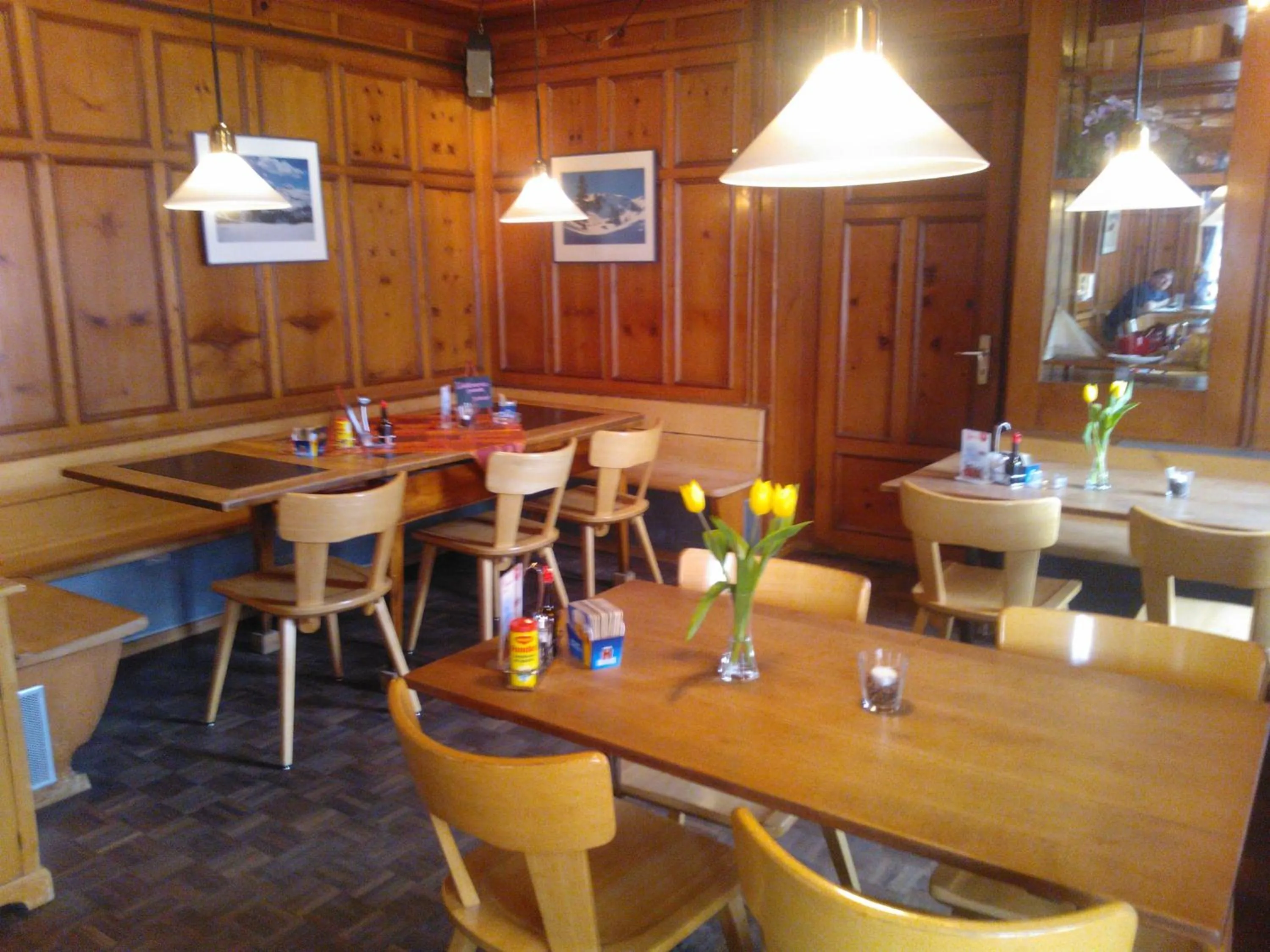 Restaurant/Places to Eat in Hotel Restaurant Sternen