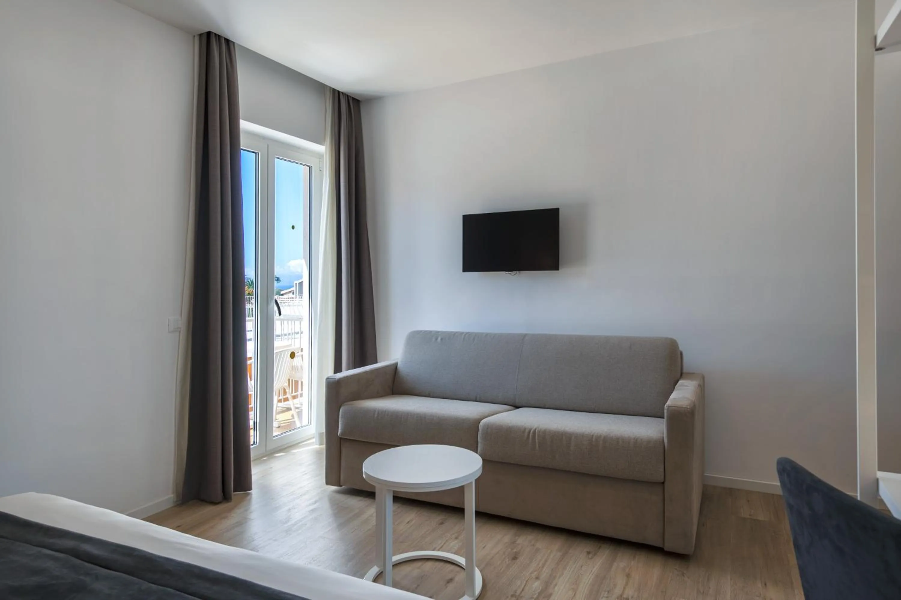 Photo of the whole room in Hotel Isabella Sorrento