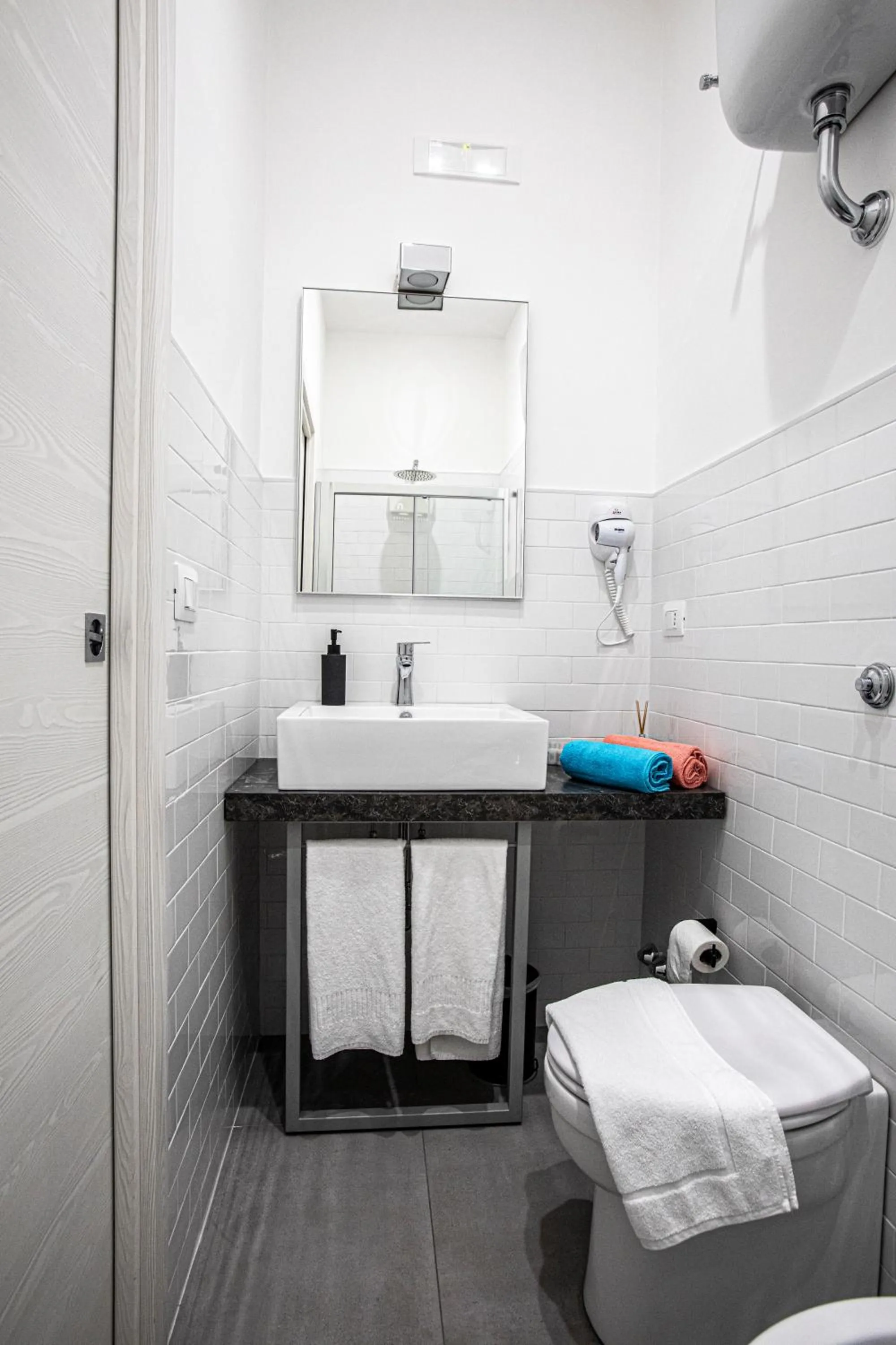 Bathroom in Garibaldi 136