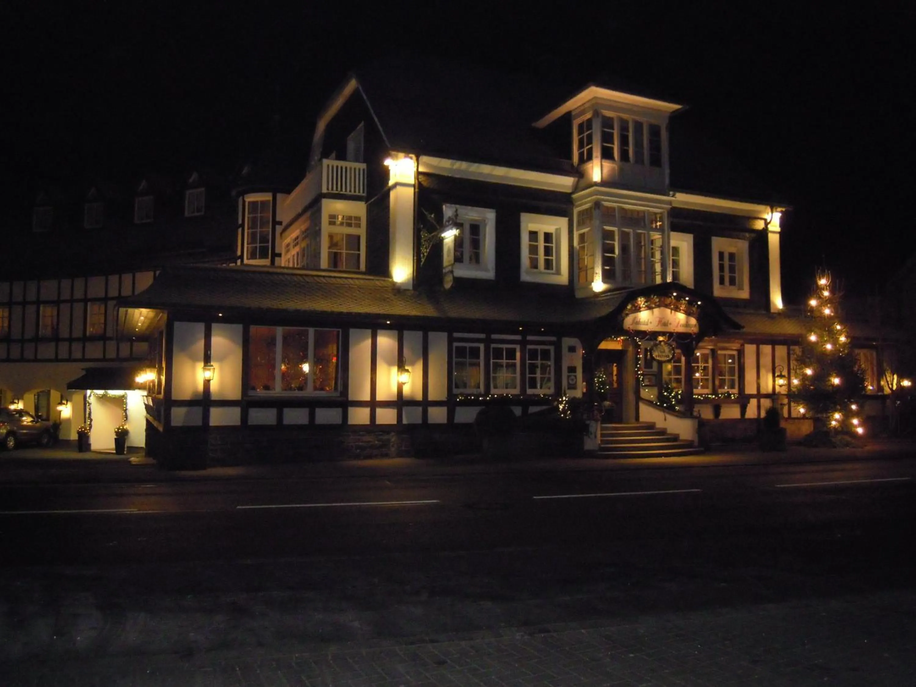 Facade/entrance in Lahntalhotel Feudingen