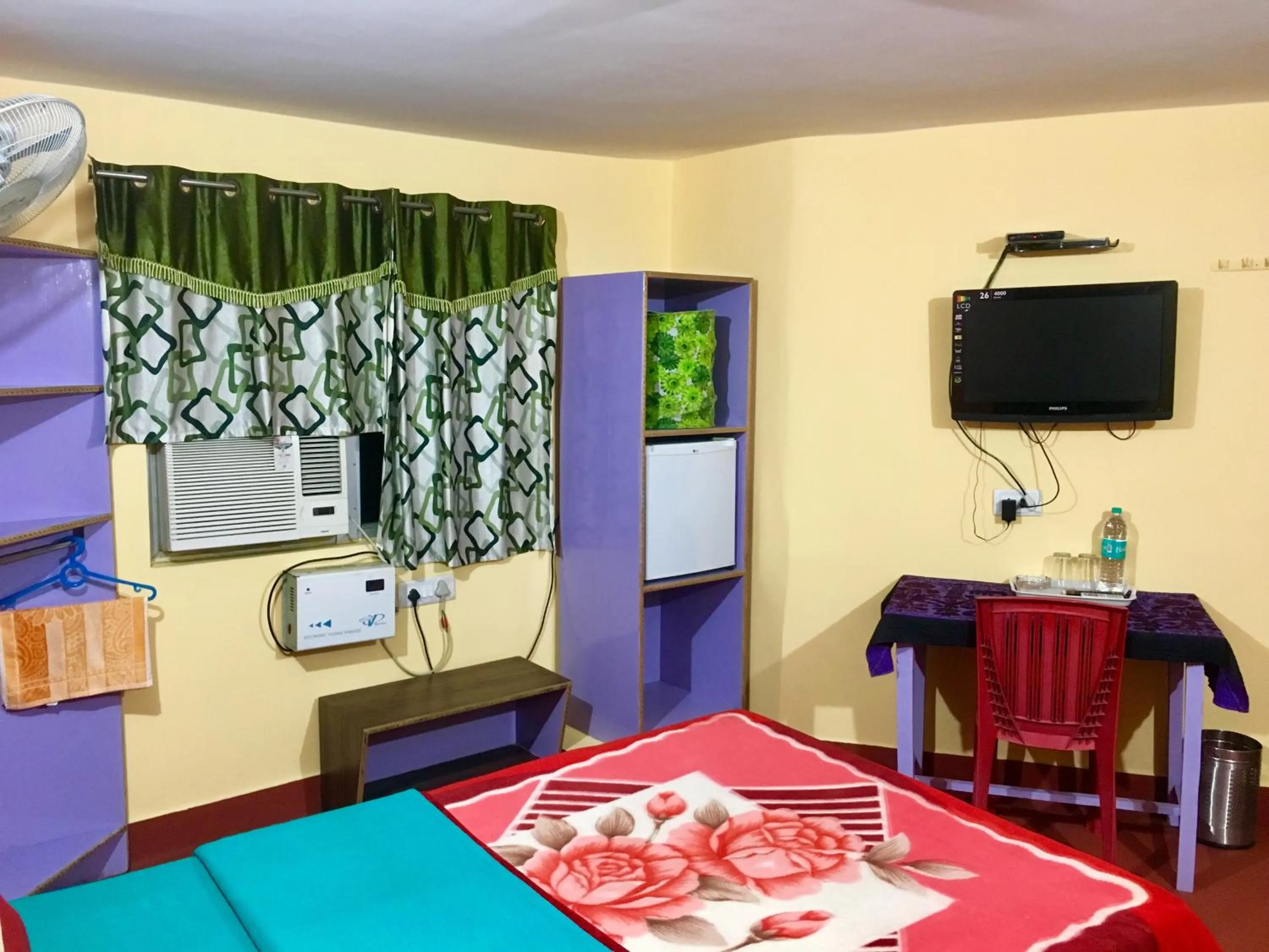 Photo of the whole room, Bed in Kundanbazar Guest House
