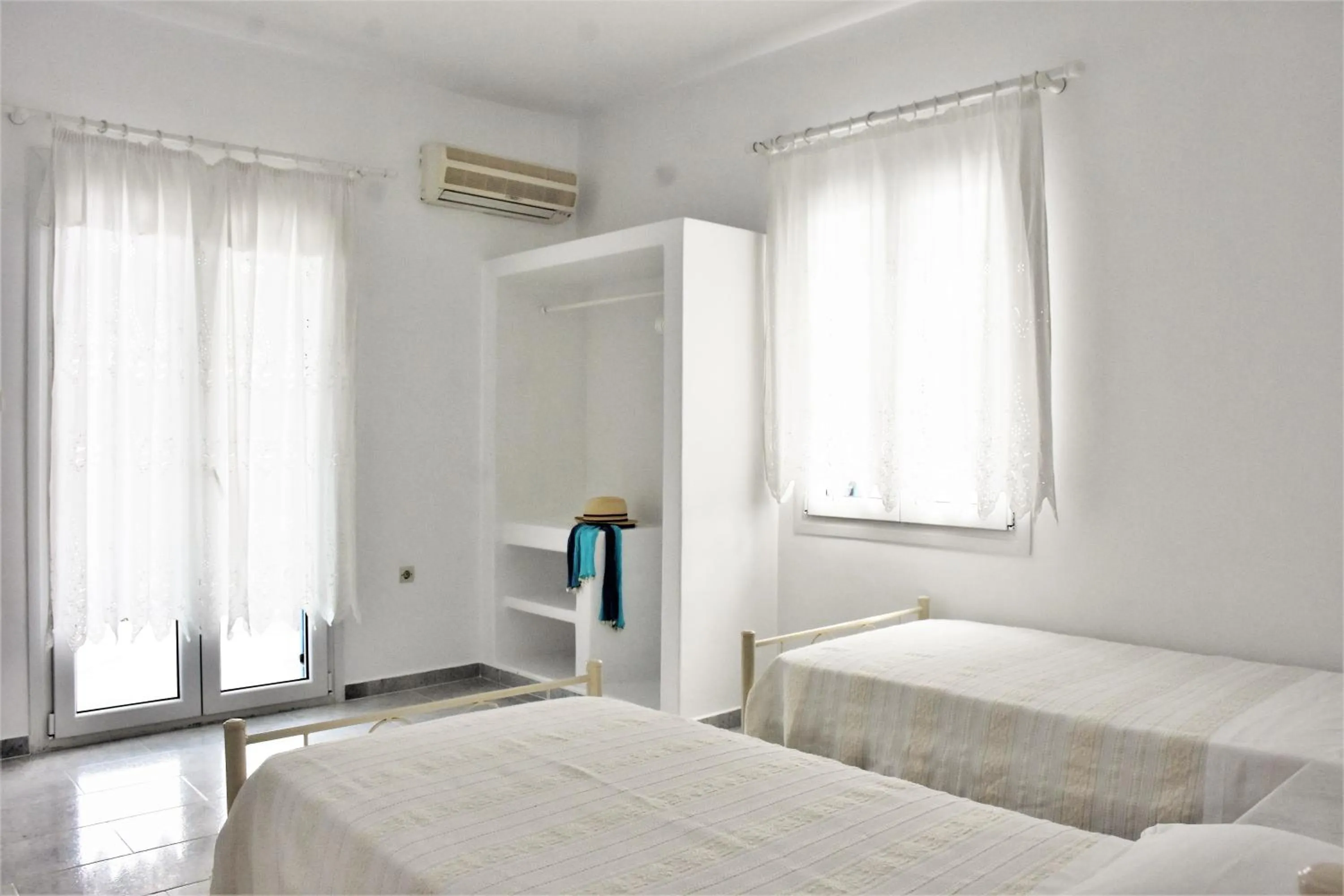 Bedroom, Bed in Bungalows Marina