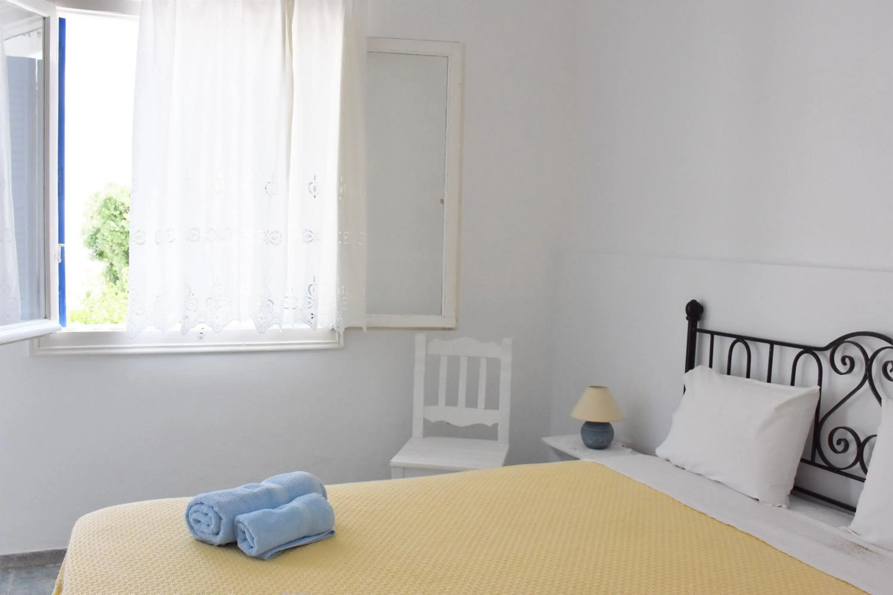 Bedroom, Bed in Bungalows Marina