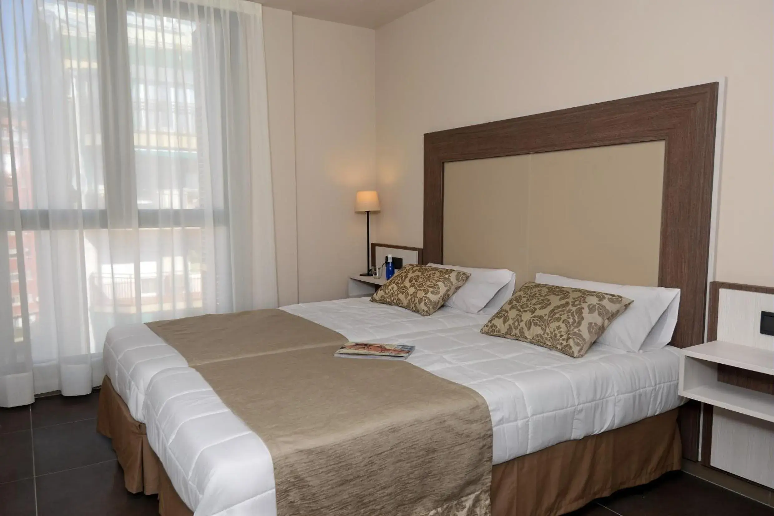 Bedroom, Bed in Pierre & Vacances Barcelona Sants Bedroom, Bed in Pierre & Vacances Barcelona Sants