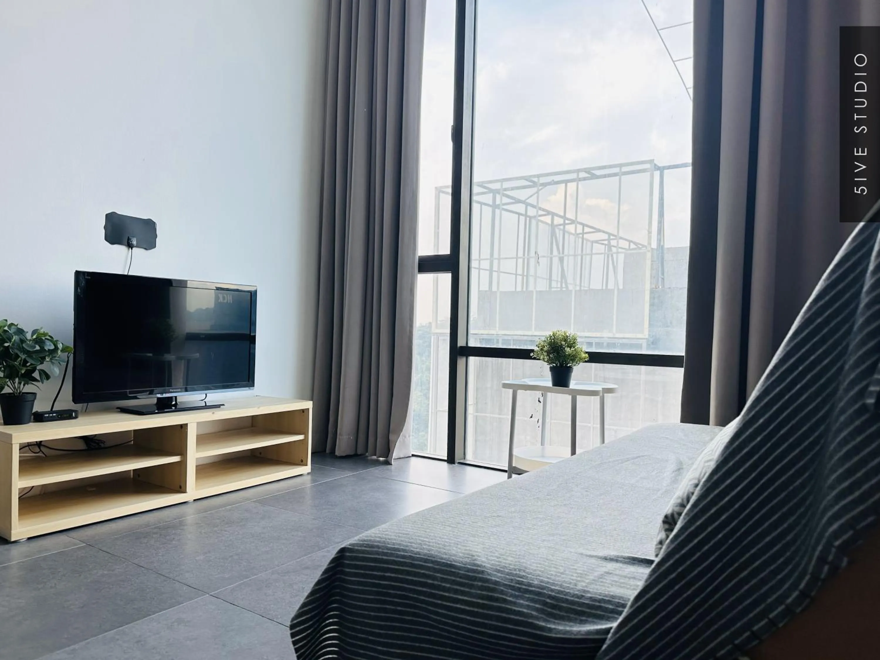 TV and multimedia in Five Studio - Empire Damansara