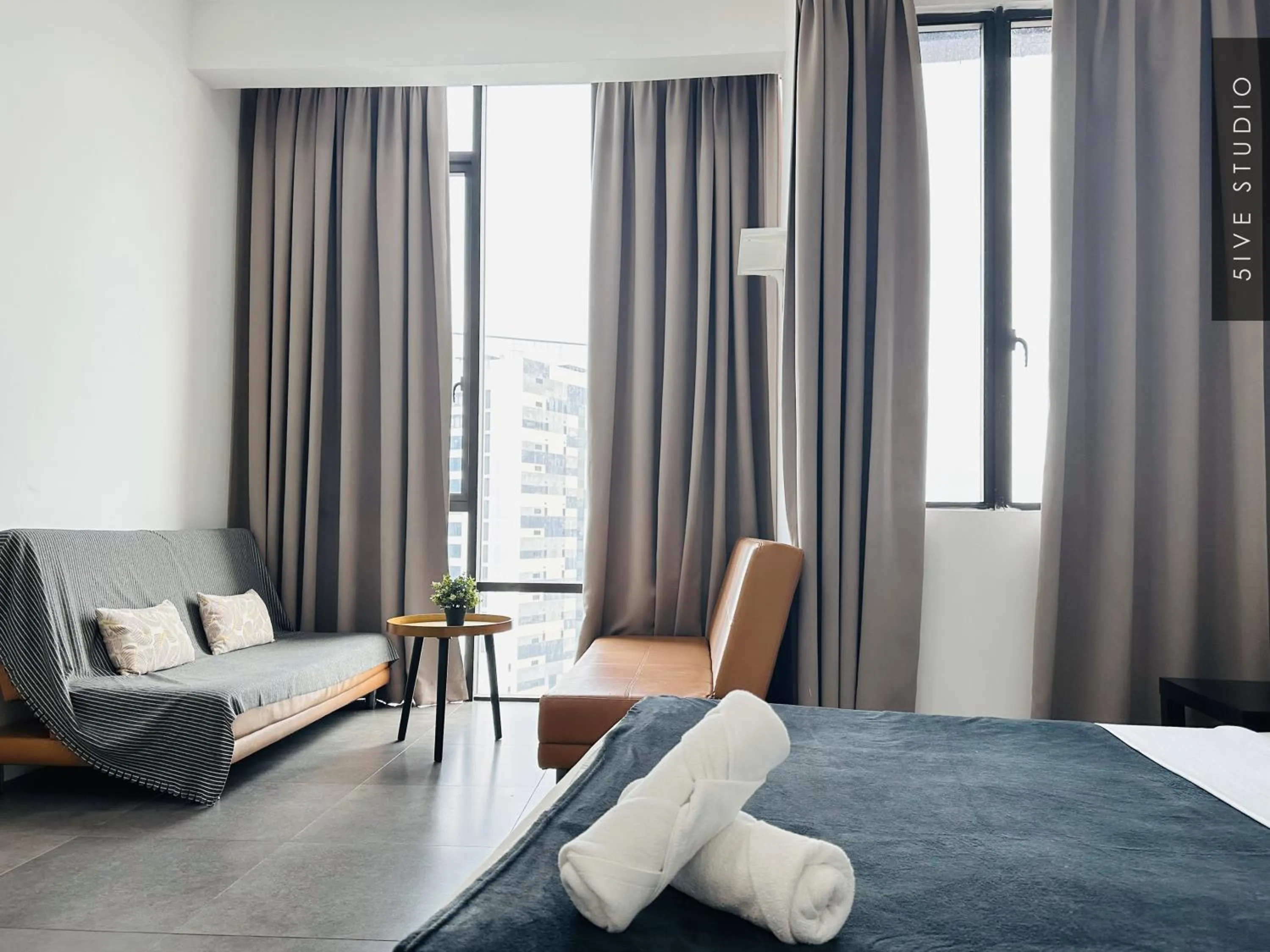 Seating area, Bed in Five Studio - Empire Damansara