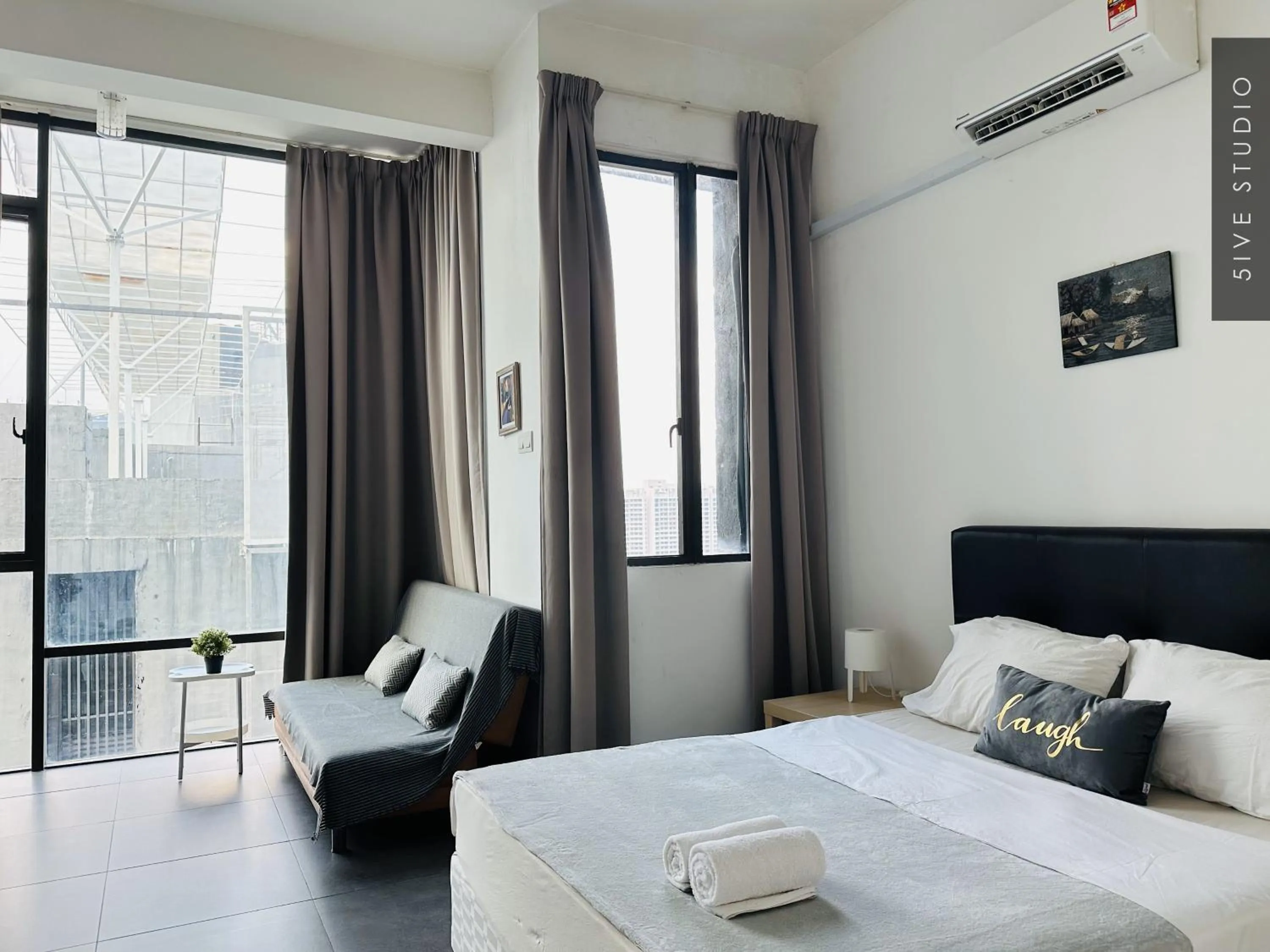 Bedroom, Bed in Five Studio - Empire Damansara