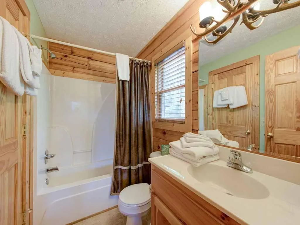 Bathroom in Highpoint Escape