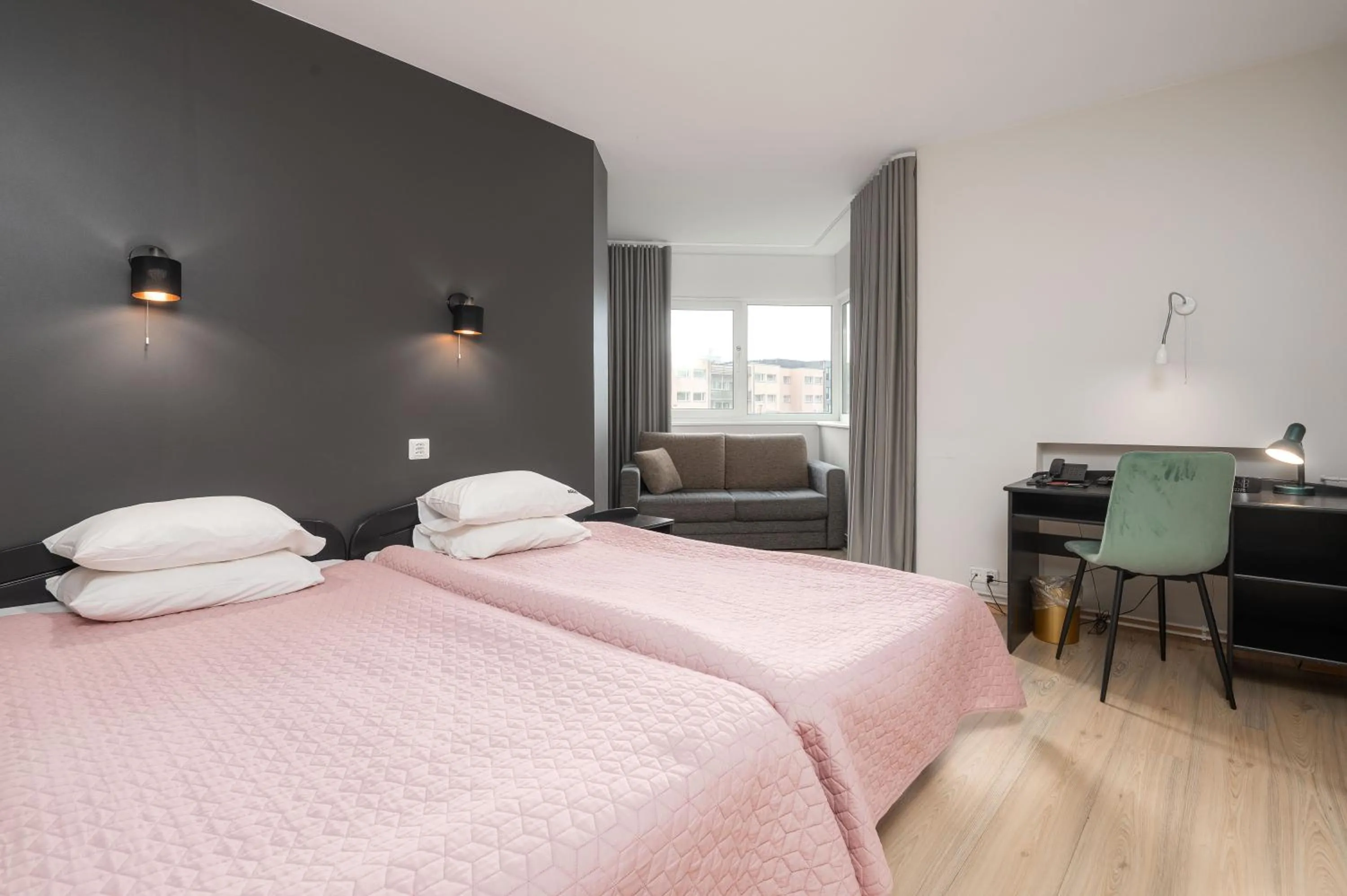 Hotel Emmi