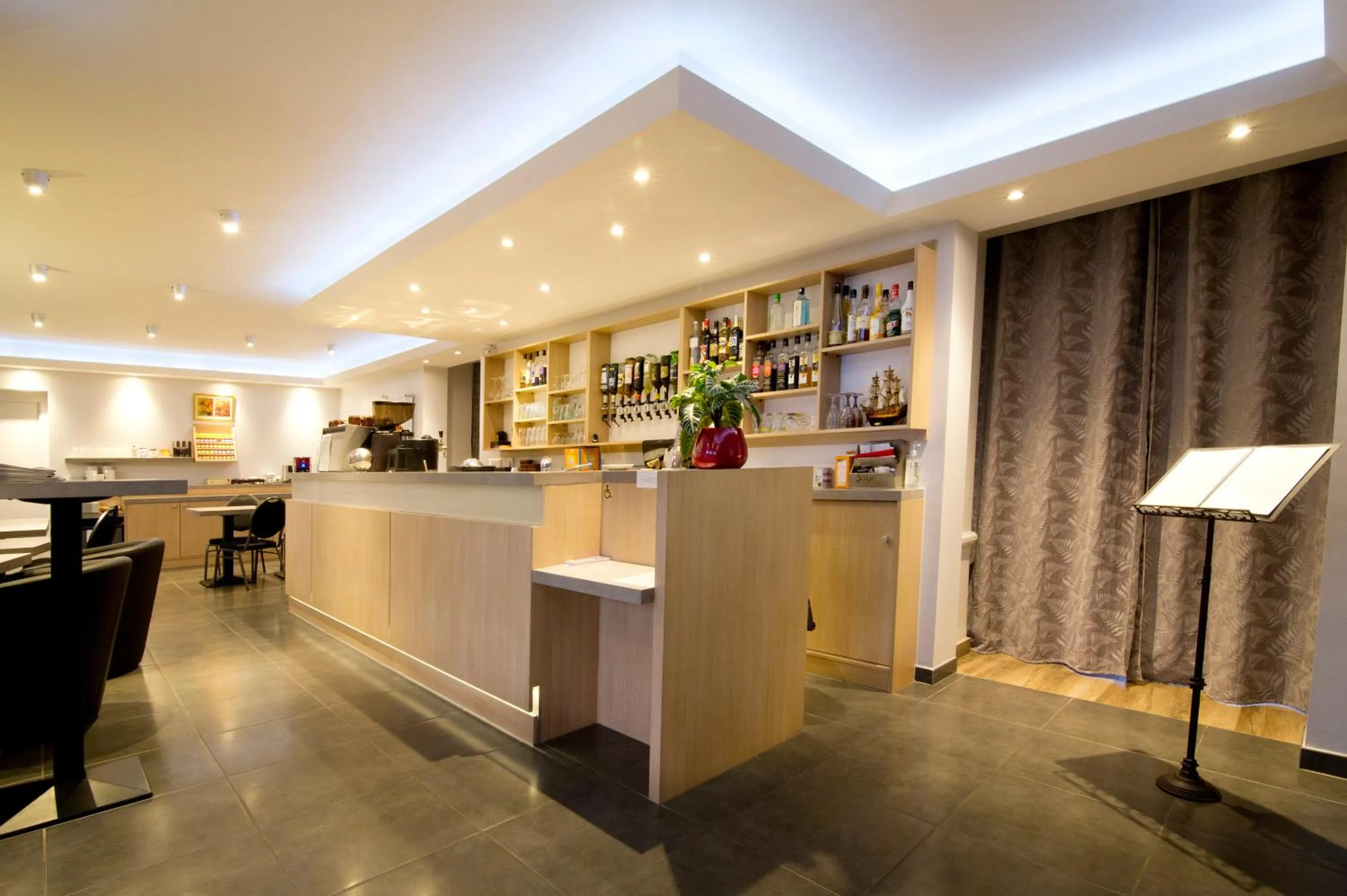 Area and facilities in Logis hôtel Aux Berges de l'Aveyron