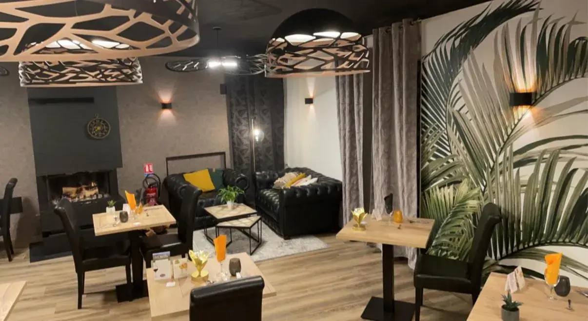 Restaurant/places to eat in Logis hôtel Aux Berges de l'Aveyron Restaurant/places to eat in Logis hôtel Aux Berges de l'Aveyron