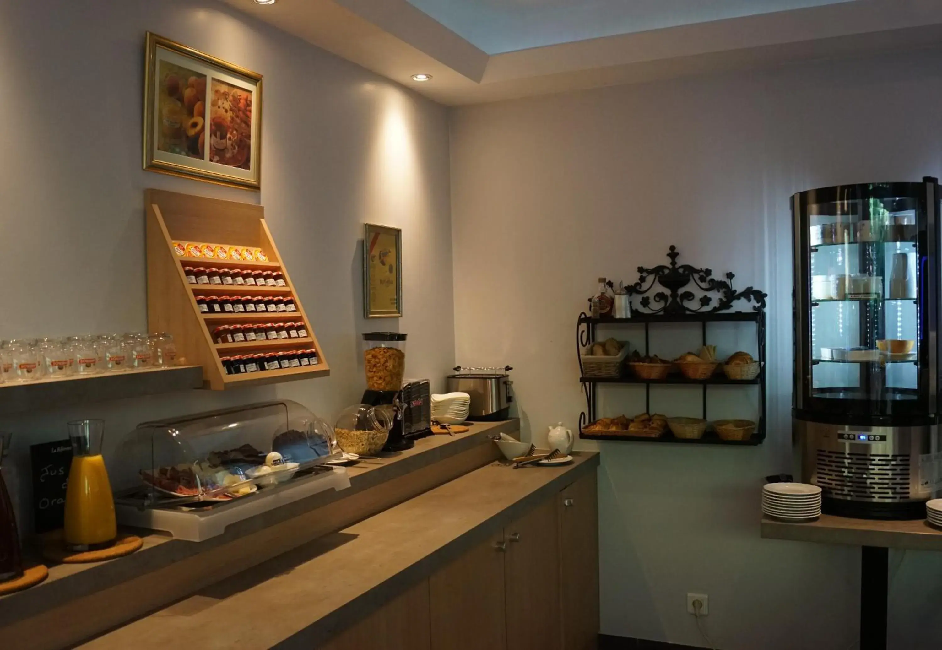 Breakfast in Logis hôtel Aux Berges de l'Aveyron Breakfast in Logis hôtel Aux Berges de l'Aveyron