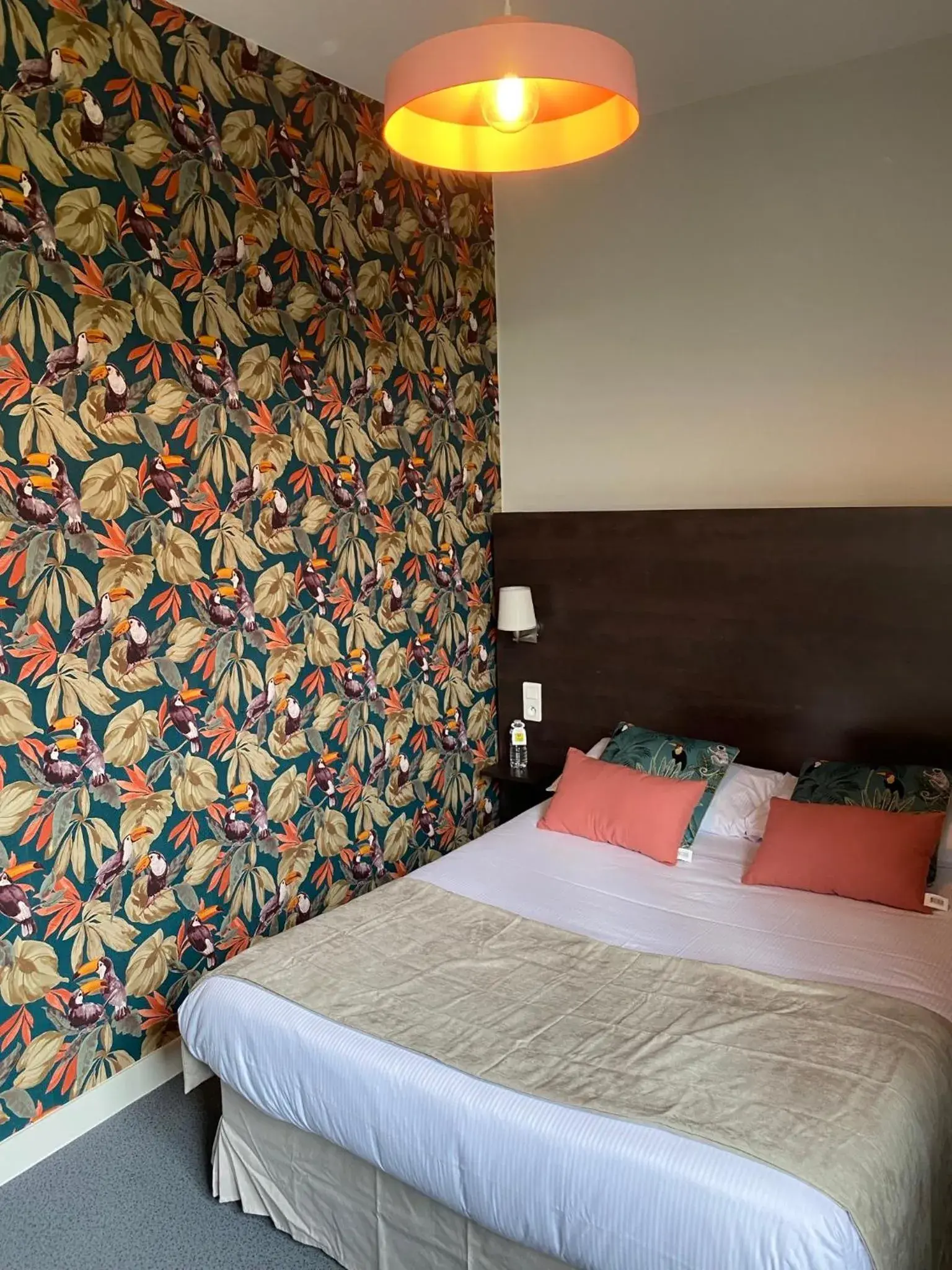 Bedroom, Bed in Logis hôtel Aux Berges de l'Aveyron Bedroom, Bed in Logis hôtel Aux Berges de l'Aveyron