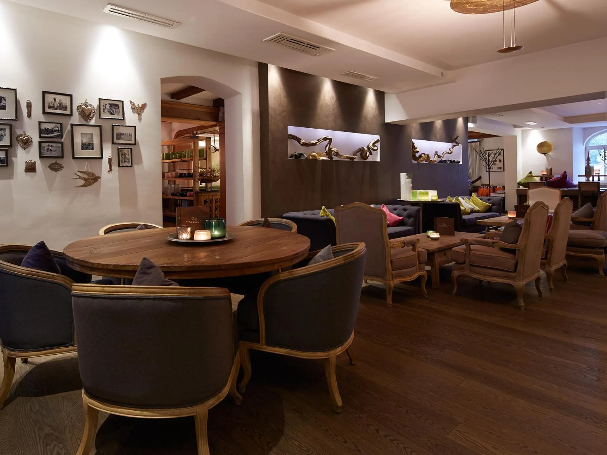 Lounge or bar in Wellness & Thermal Retreat Das Mühlbach