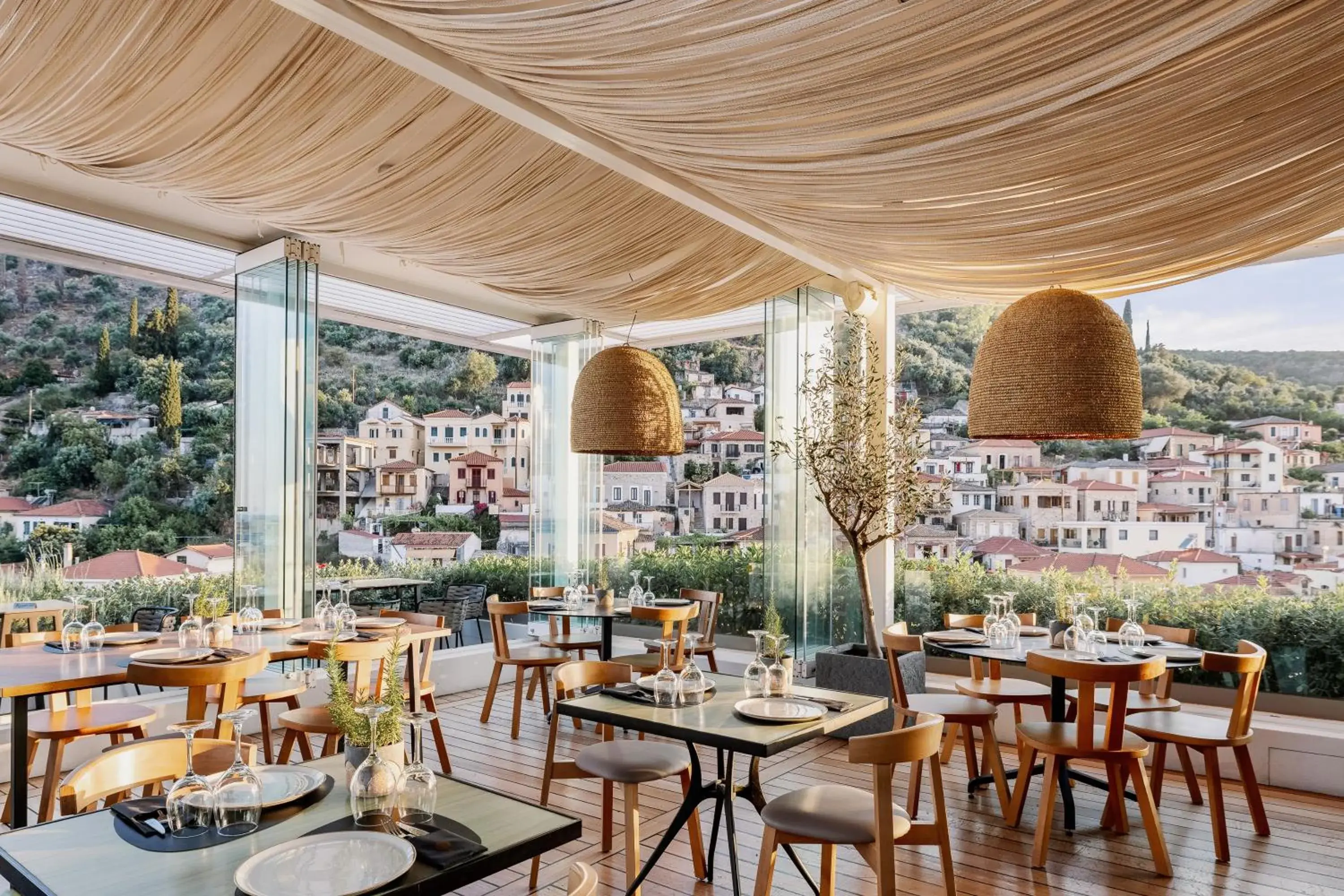 Restaurant/places to eat in LAS HOTEL & SPA Restaurant/places to eat in LAS HOTEL & SPA