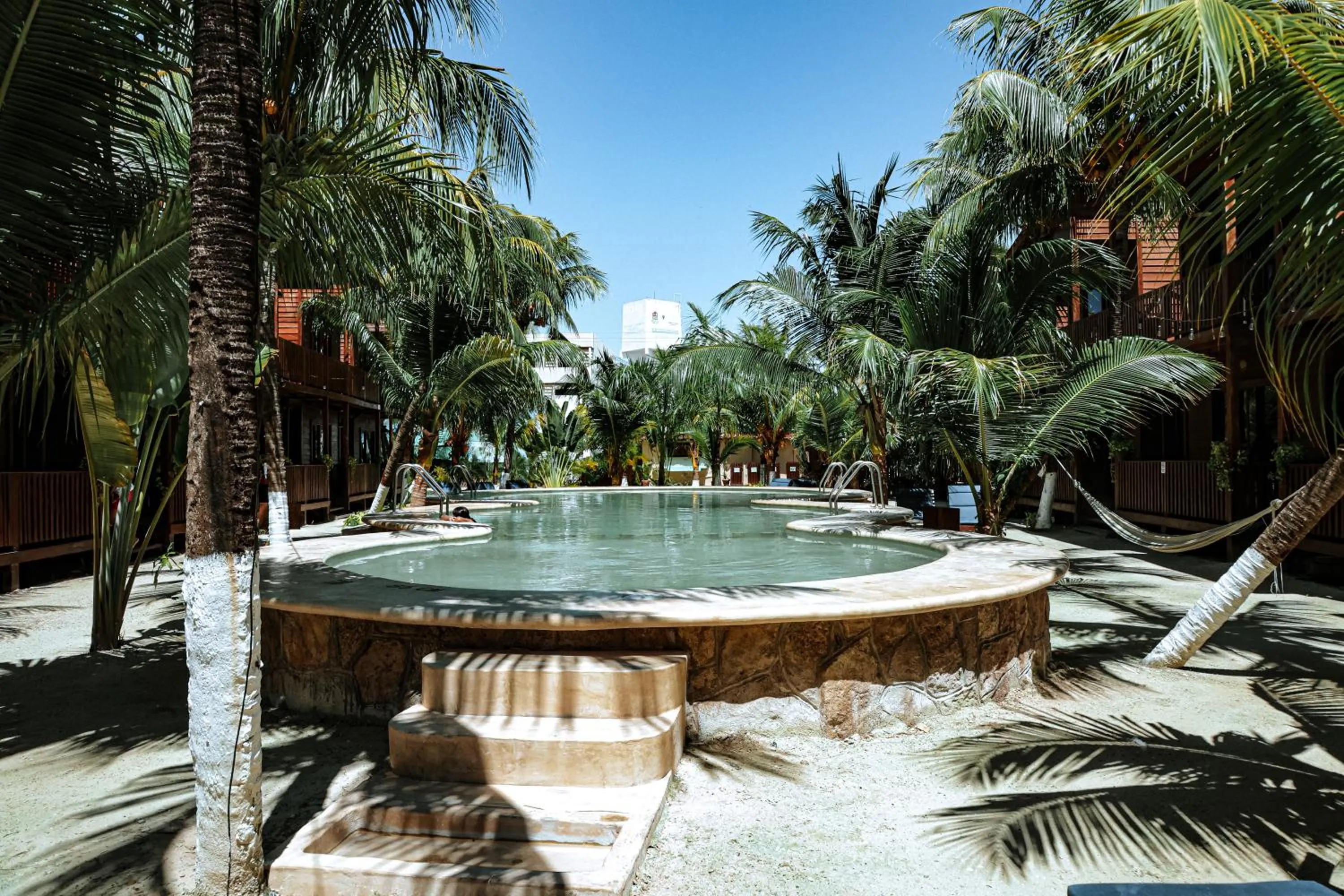 Swimming pool in Coconut by ÓOL Hotels