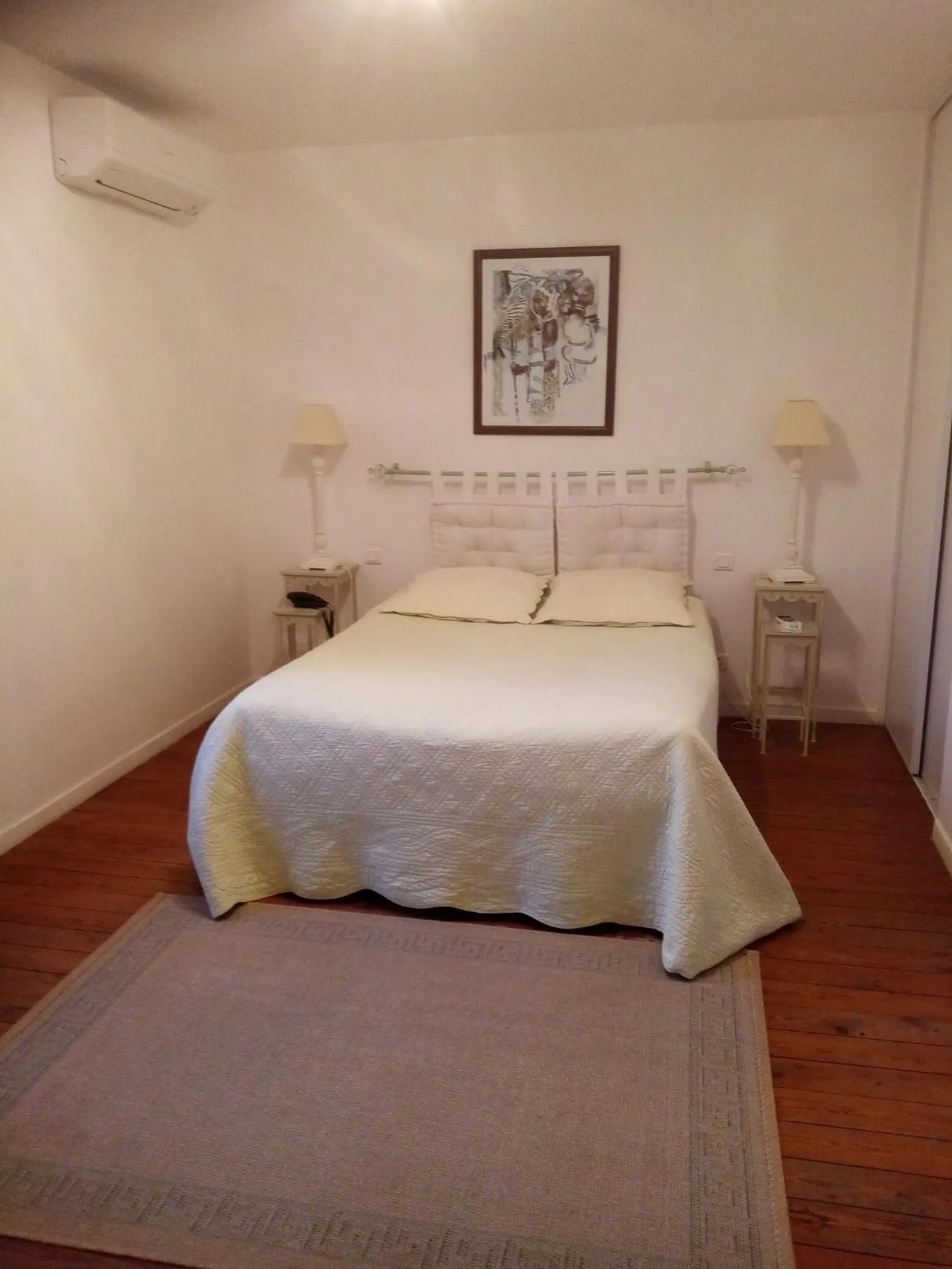 Bedroom, Bed in Chambres d'Hôtes Domaine du Bouchon