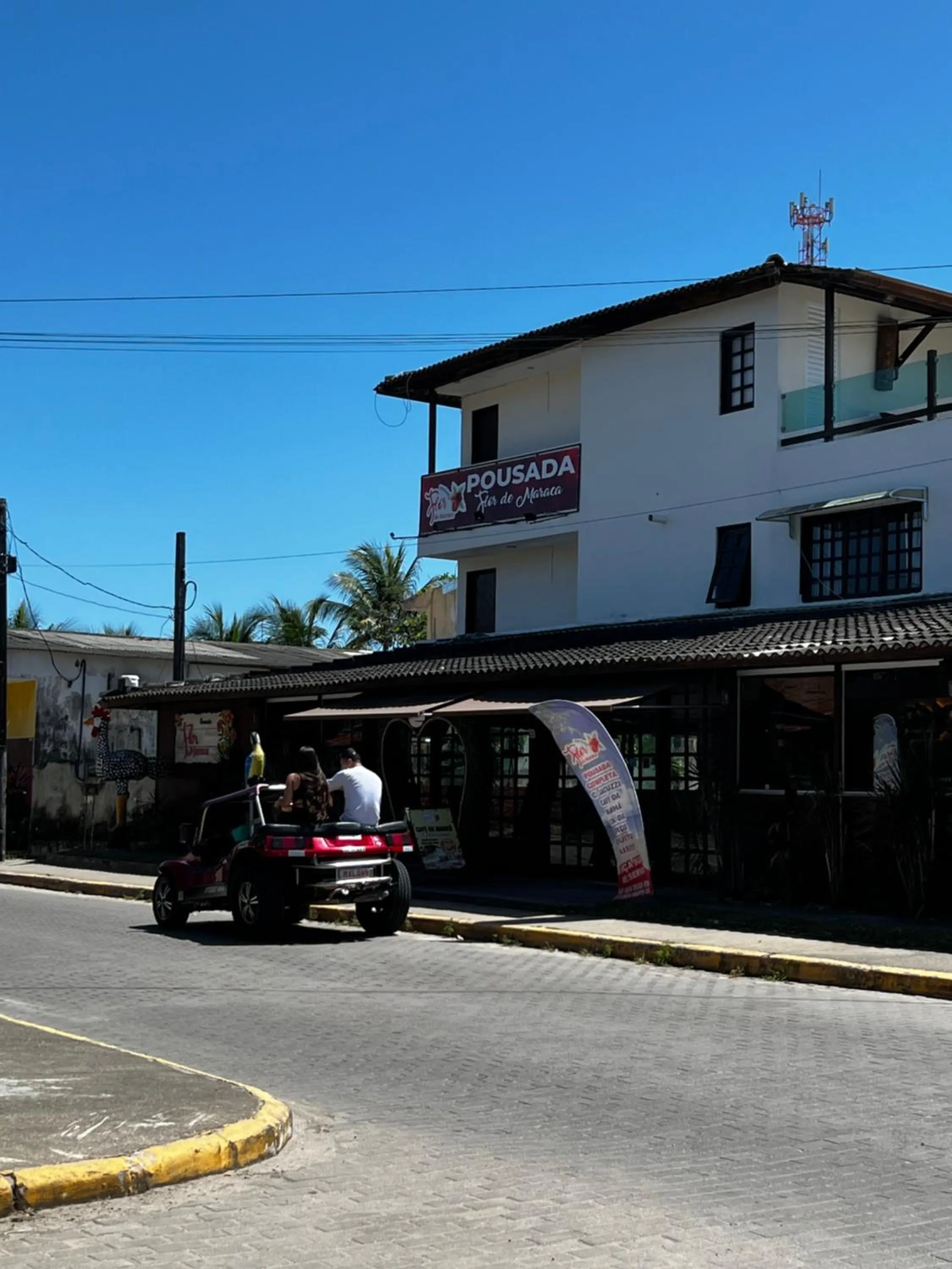 Quiet street view in Pousada Flor de Maraca