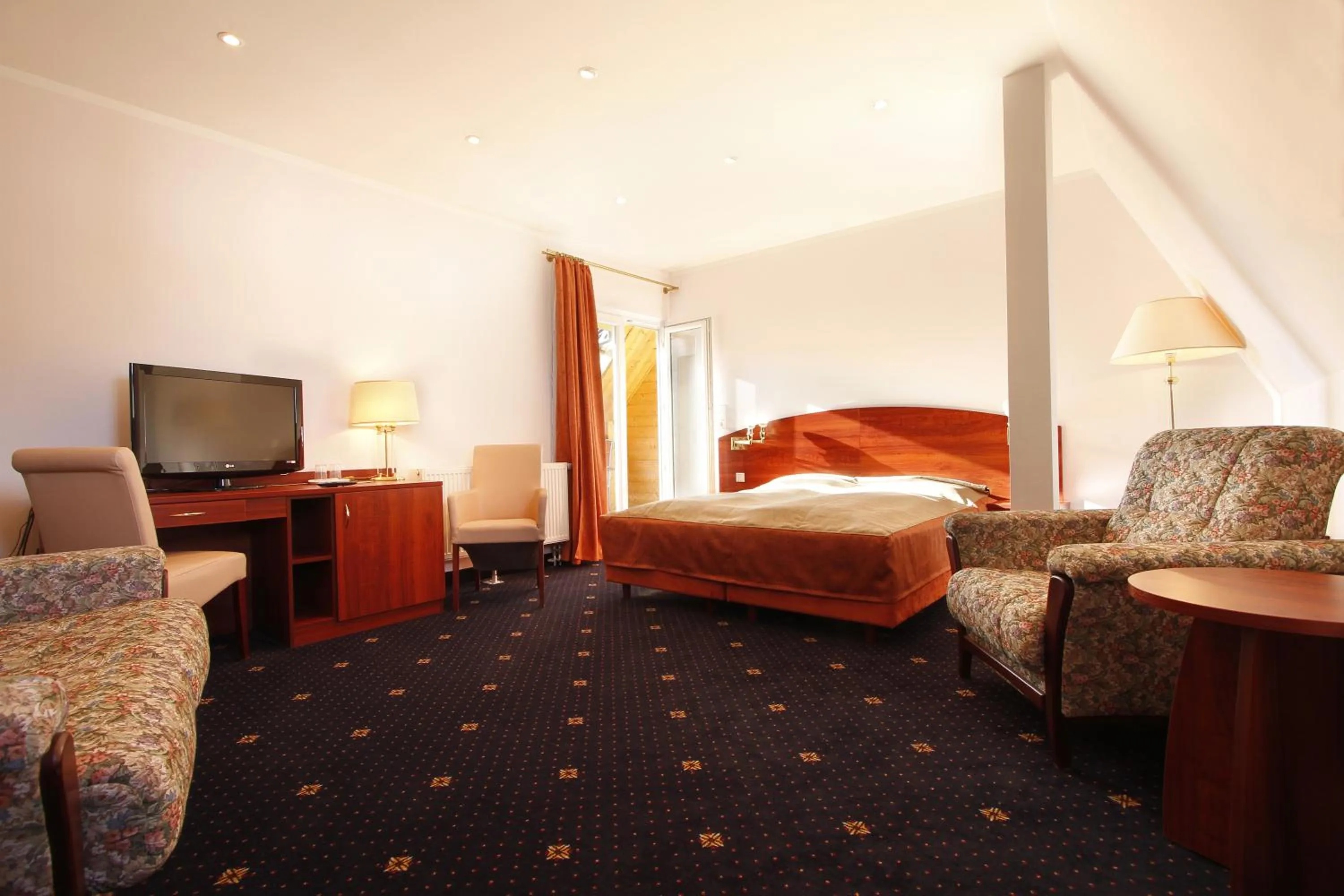Photo of the whole room, Bed in Hotel Preuss im Dammtorpalais