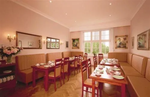 Restaurant/places to eat in Hotel Preuss im Dammtorpalais
