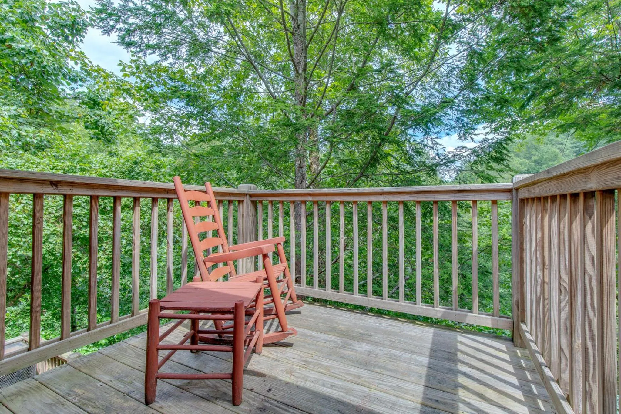 Property building in Gentle Bens Den