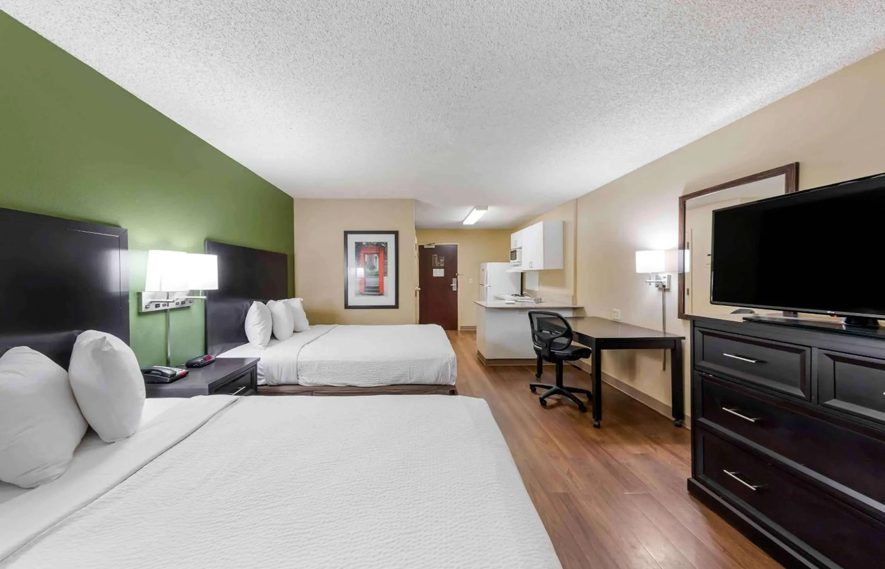 Bedroom in Extended Suites - Orange County - Anaheim Hills Bedroom in Extended Suites - Orange County - Anaheim Hills