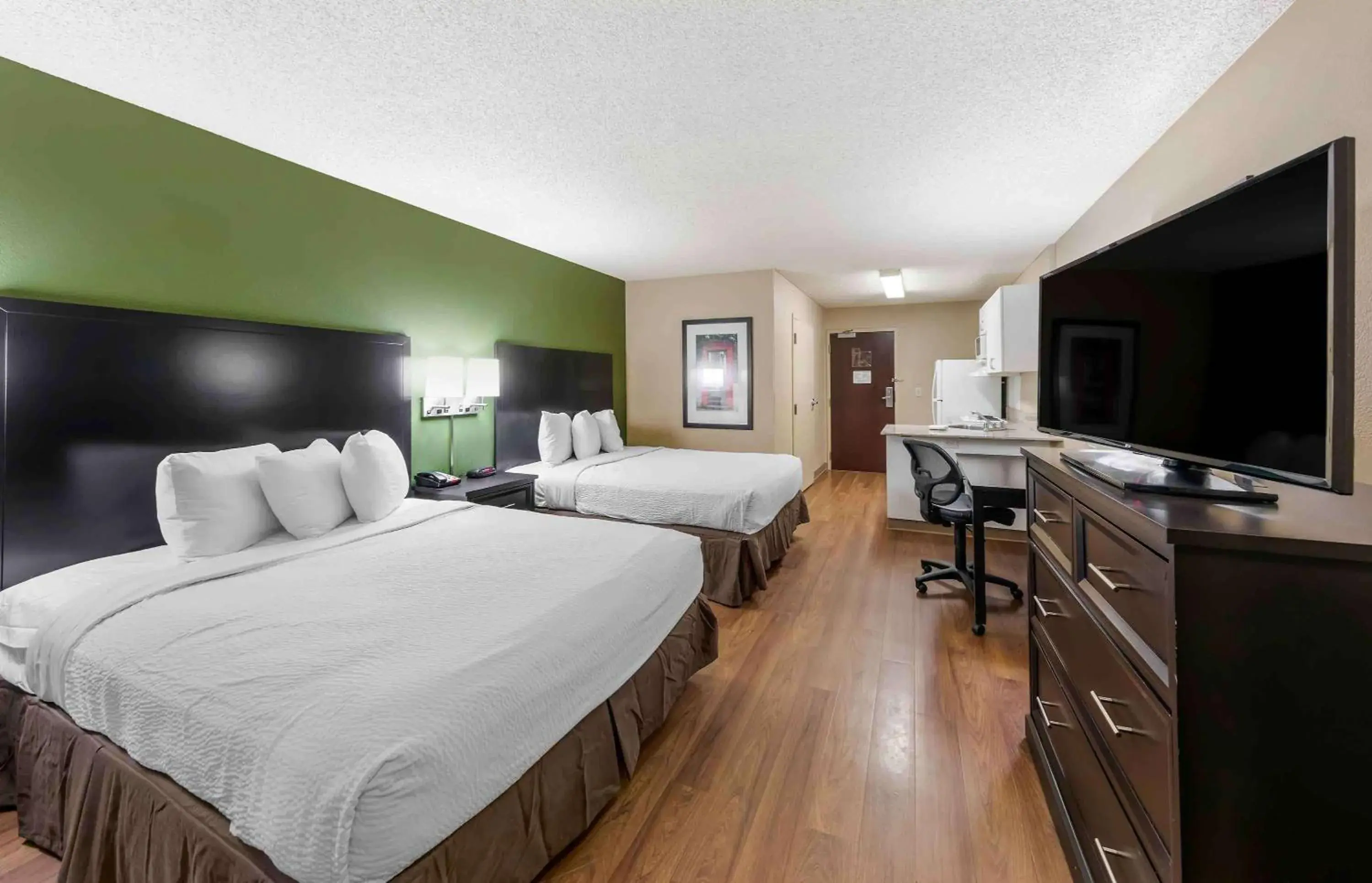 Bedroom in Extended Suites - Orange County - Anaheim Hills Bedroom in Extended Suites - Orange County - Anaheim Hills