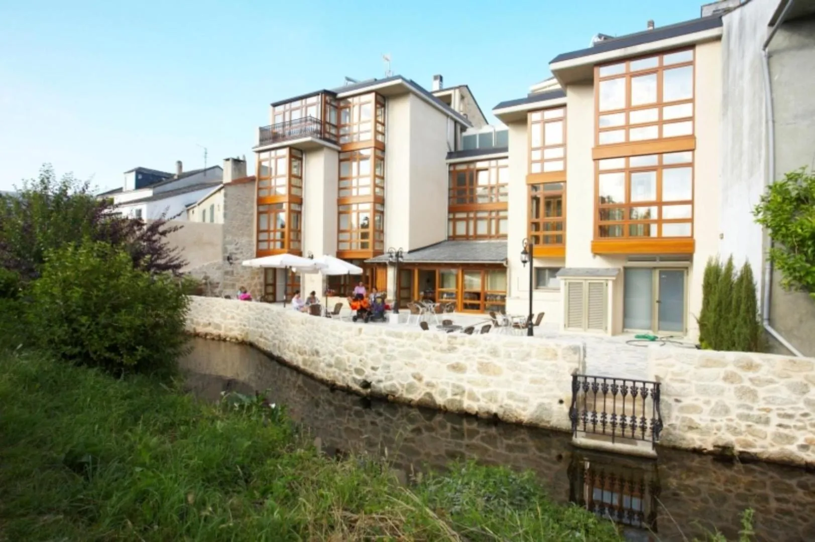 Property building in Hotel Vila do Val