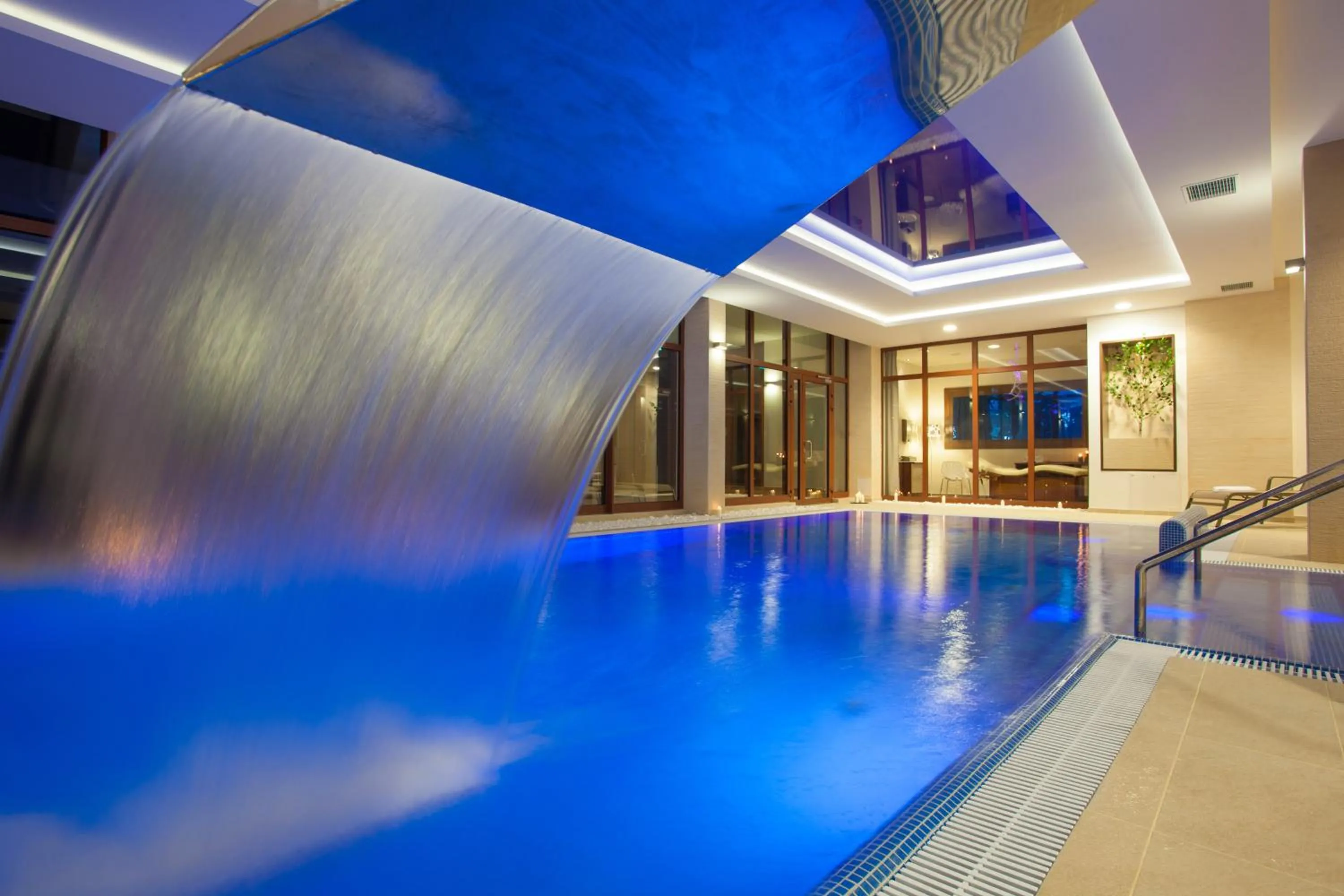 Swimming pool in Cottonina Hotel & Mineral SPA Resort