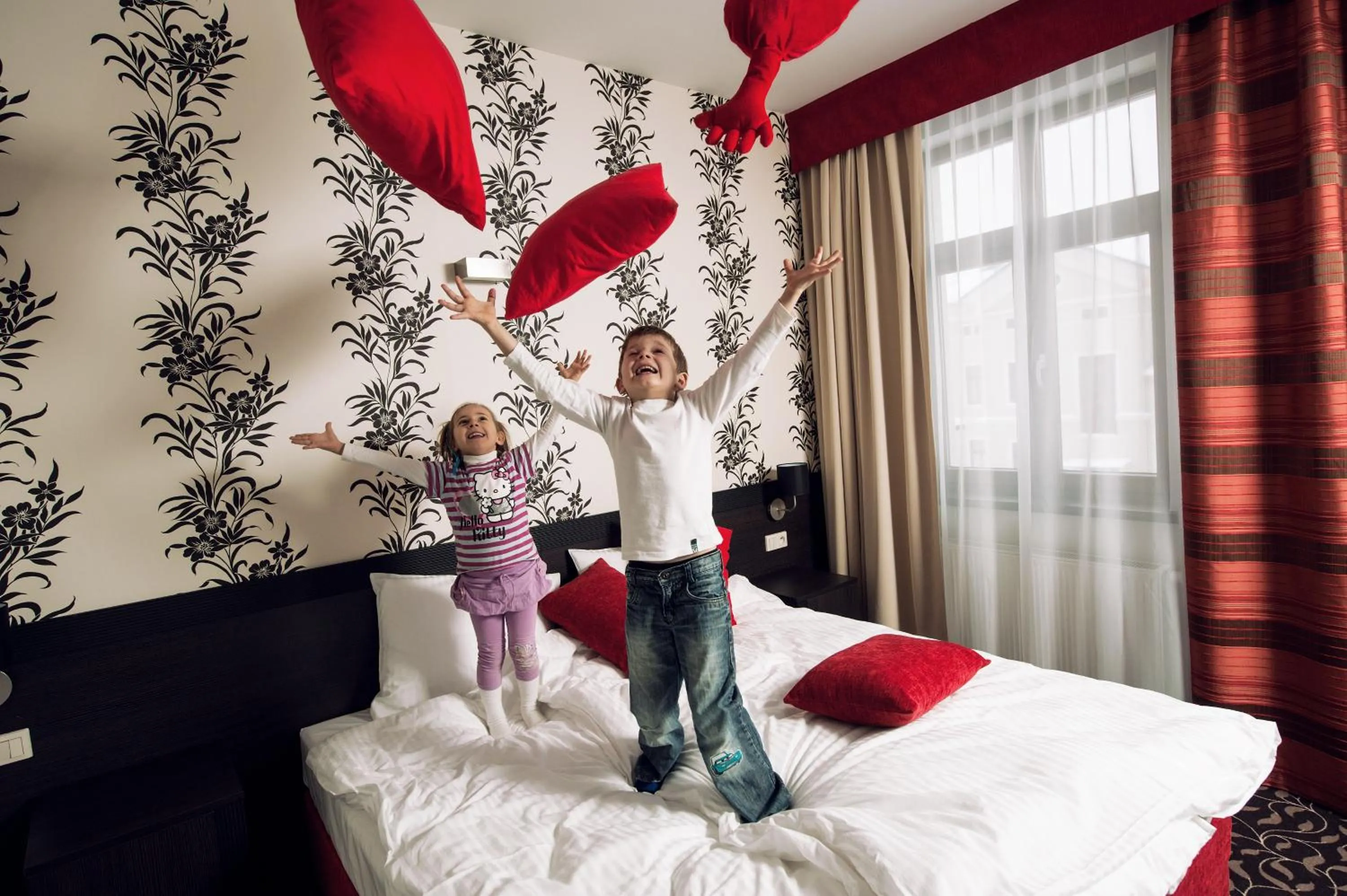 People, Bed in Cottonina Hotel & Mineral SPA Resort