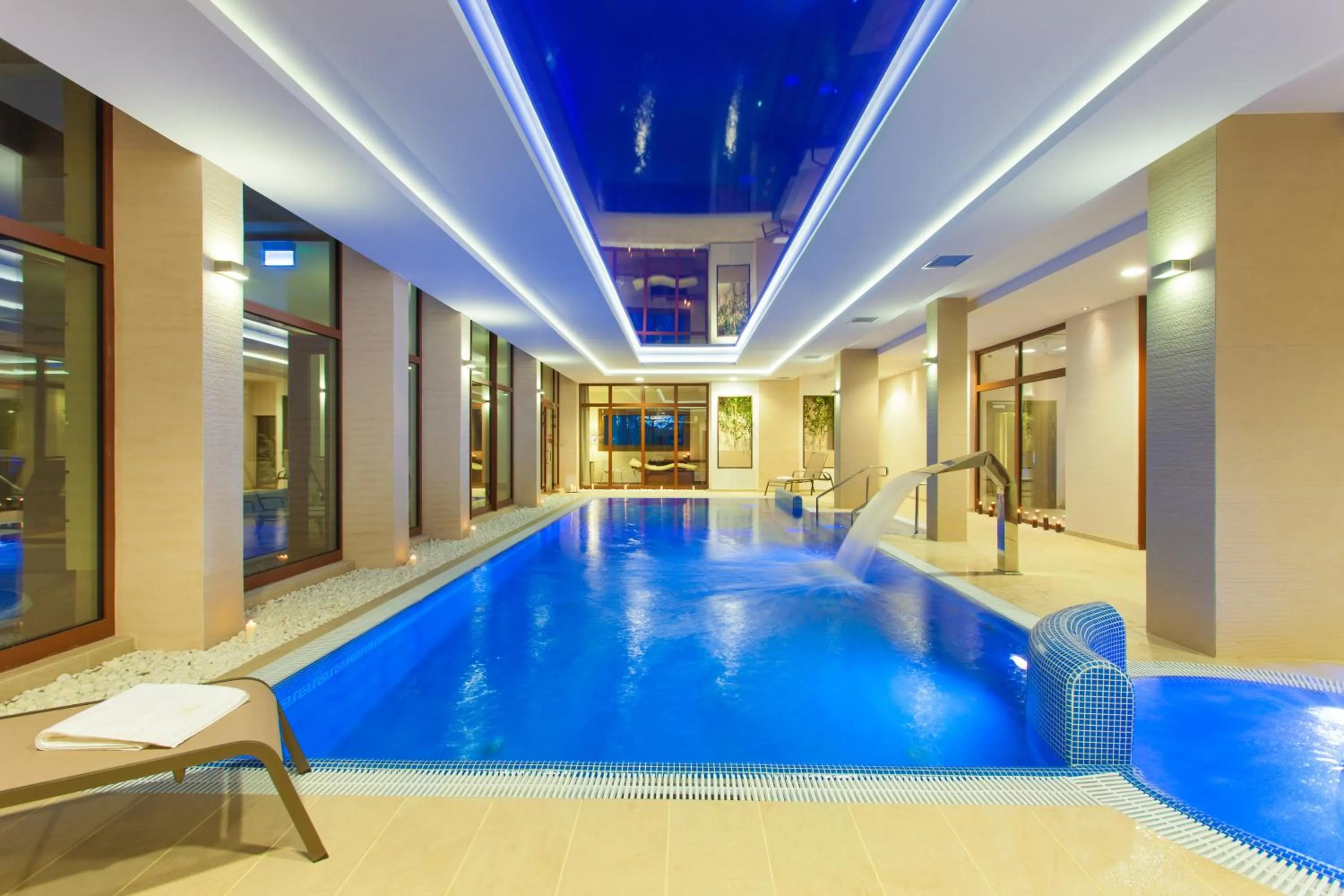 Swimming pool in Cottonina Hotel & Mineral SPA Resort