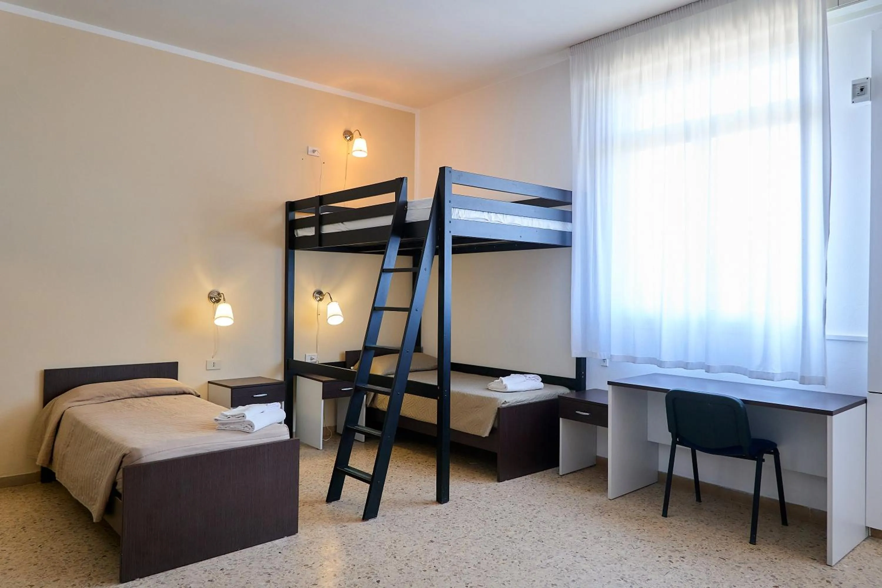 Bed in Soleē, Family Holidays & Hostelling