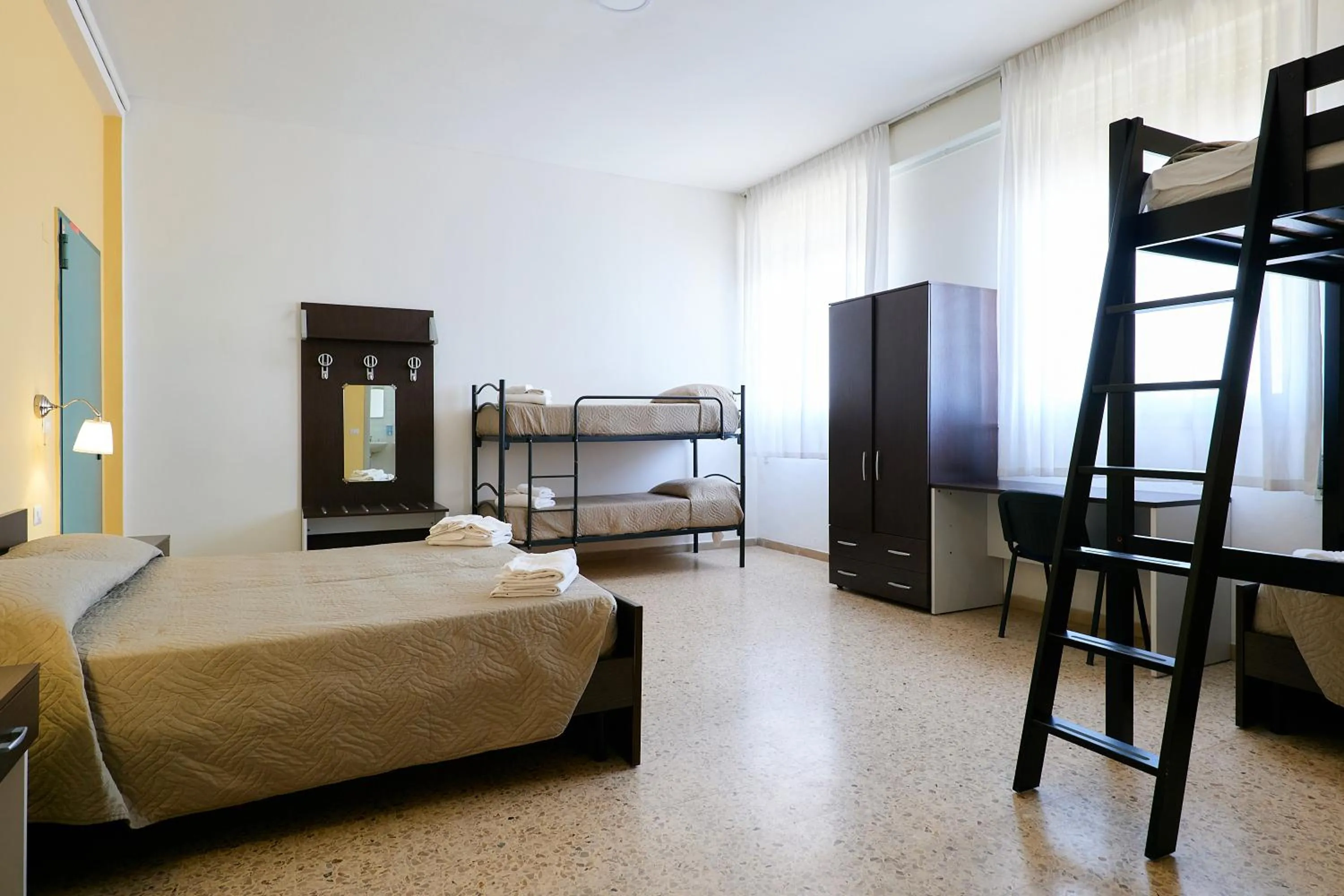 Bed in Soleē, Family Holidays & Hostelling