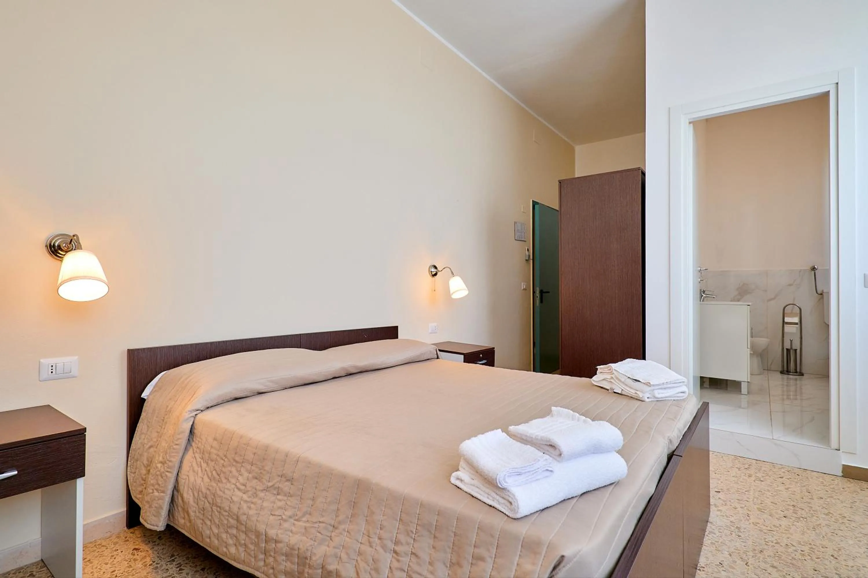 Bed in Soleē, Family Holidays & Hostelling