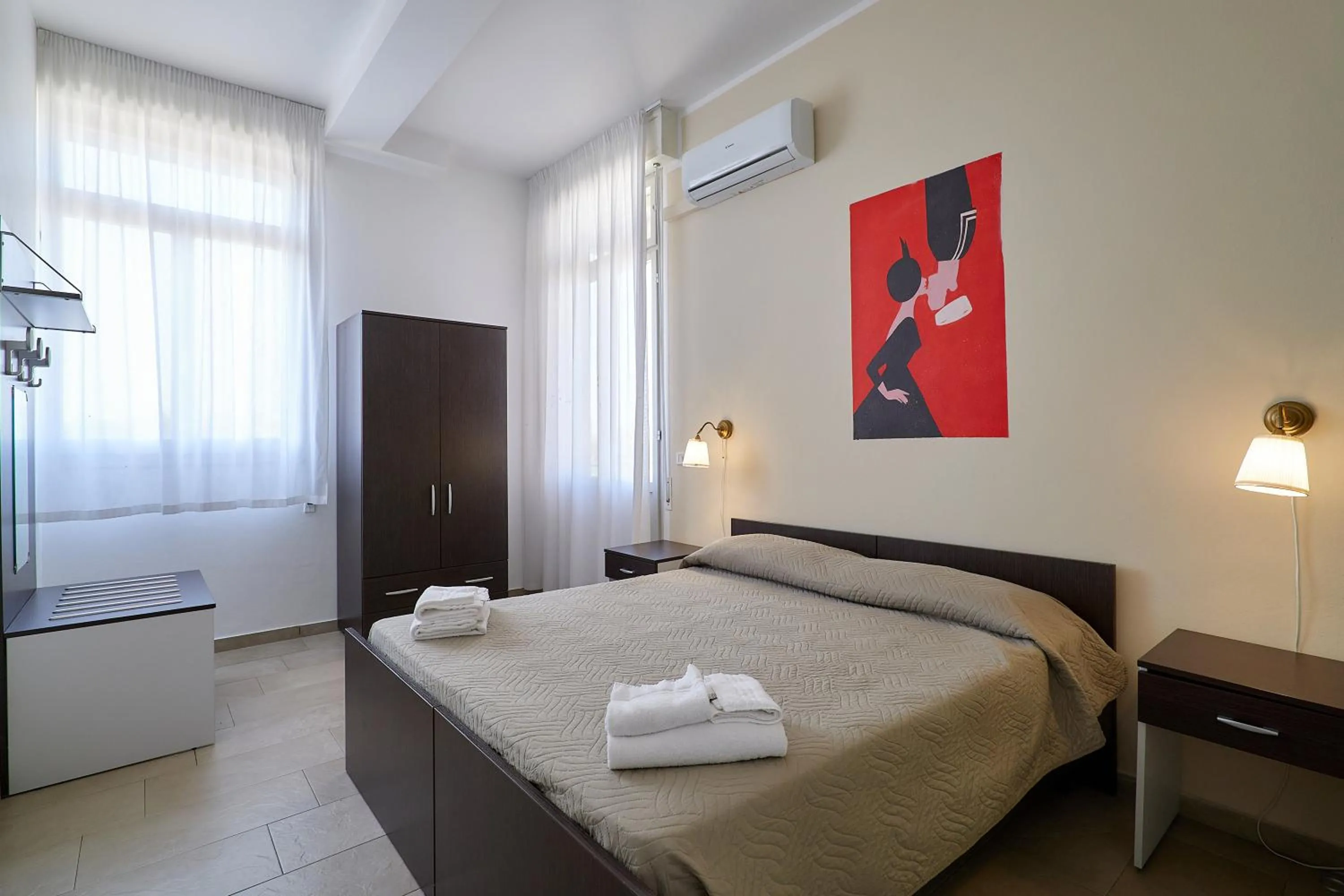 Bed in Soleē, Family Holidays & Hostelling