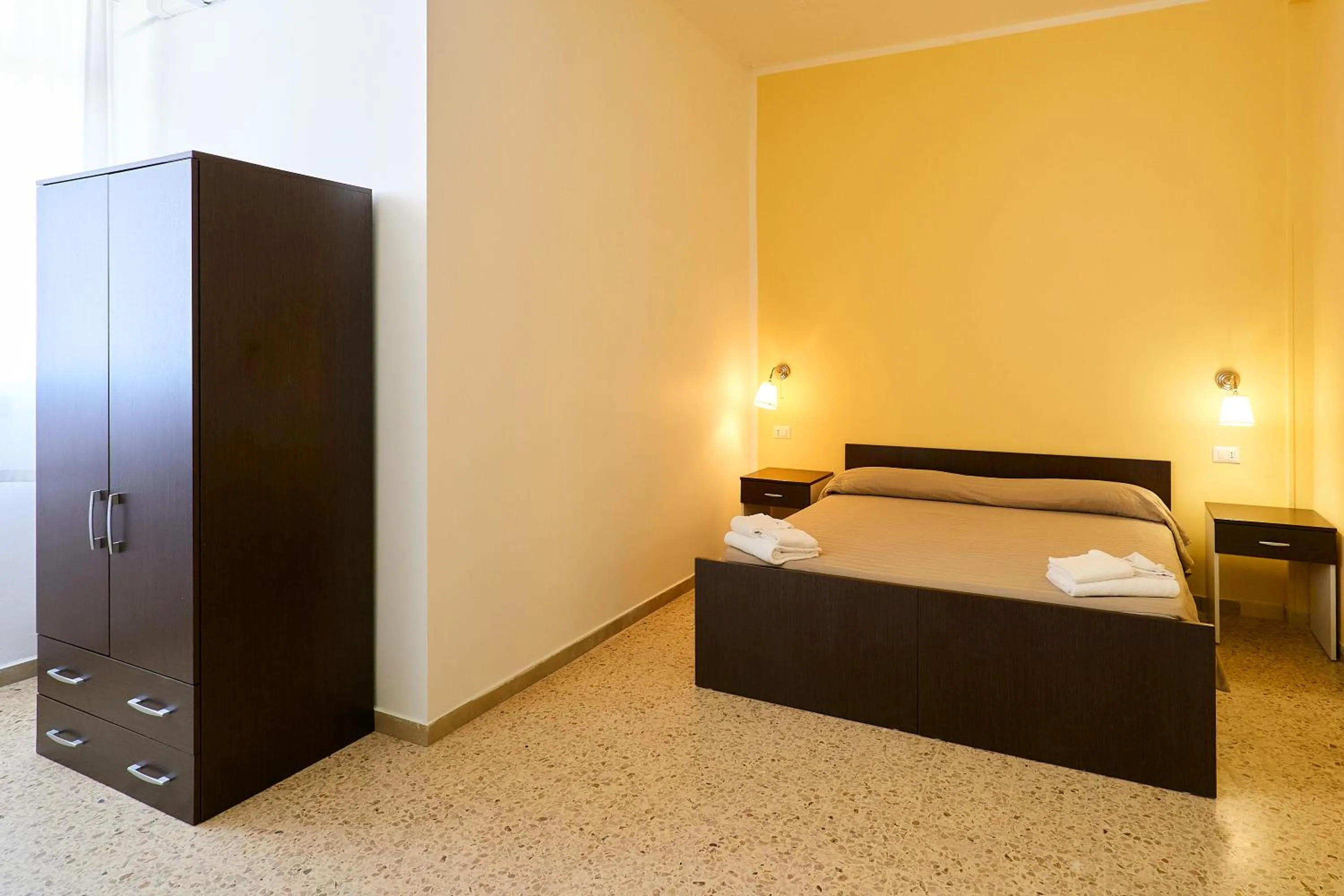 Bed in Soleē, Family Holidays & Hostelling