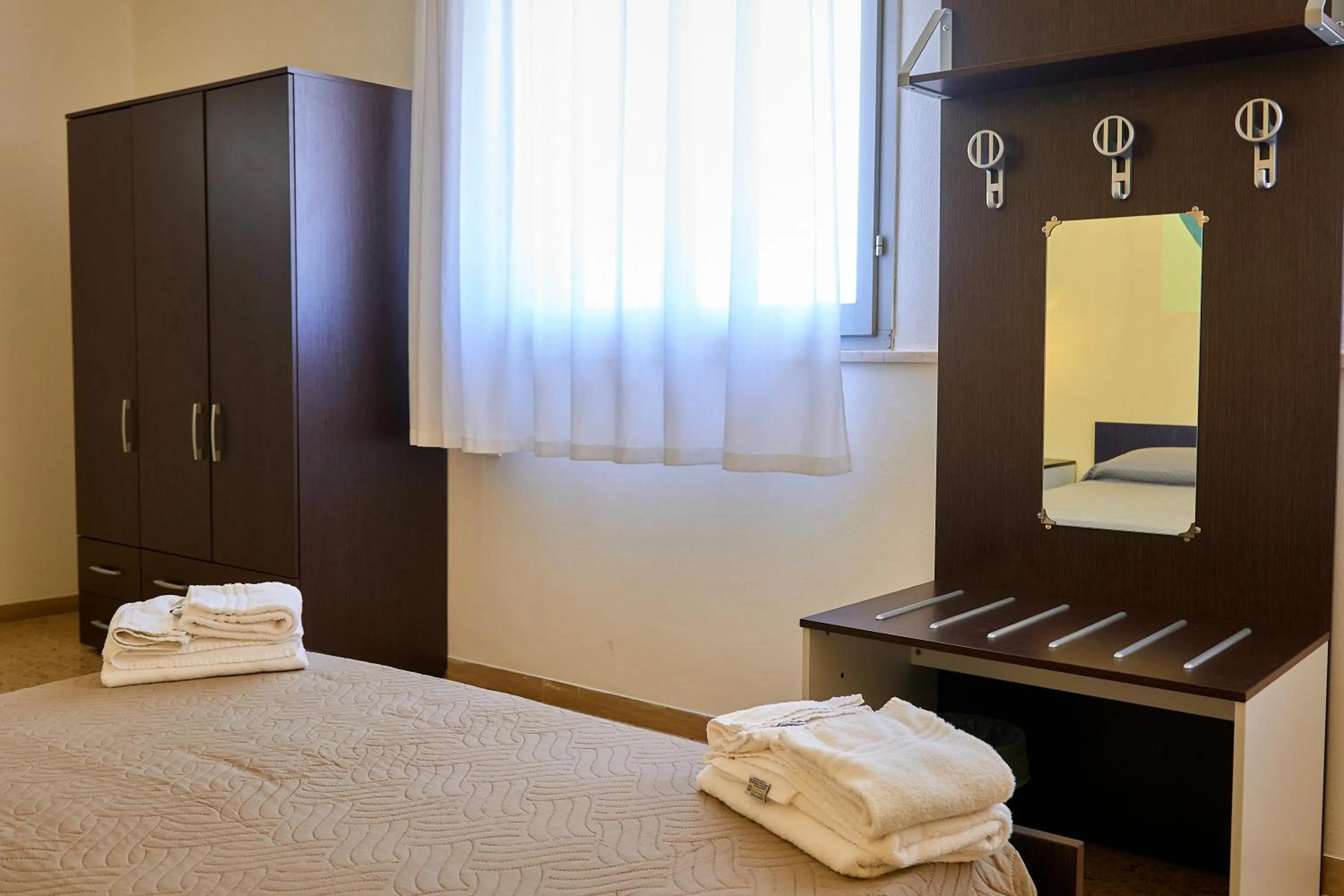 Bed in Soleē, Family Holidays & Hostelling