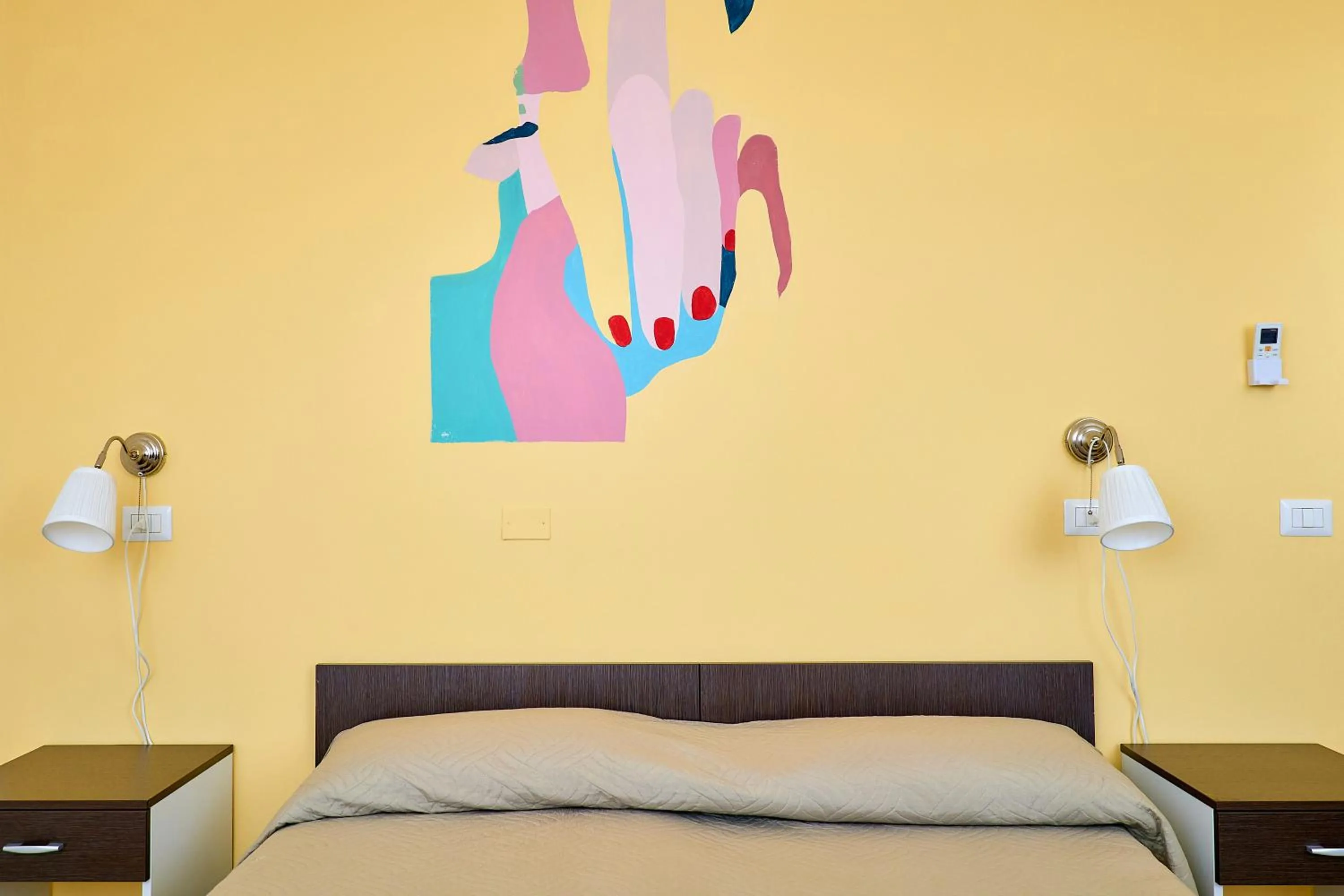 Bed in Soleē, Family Holidays & Hostelling