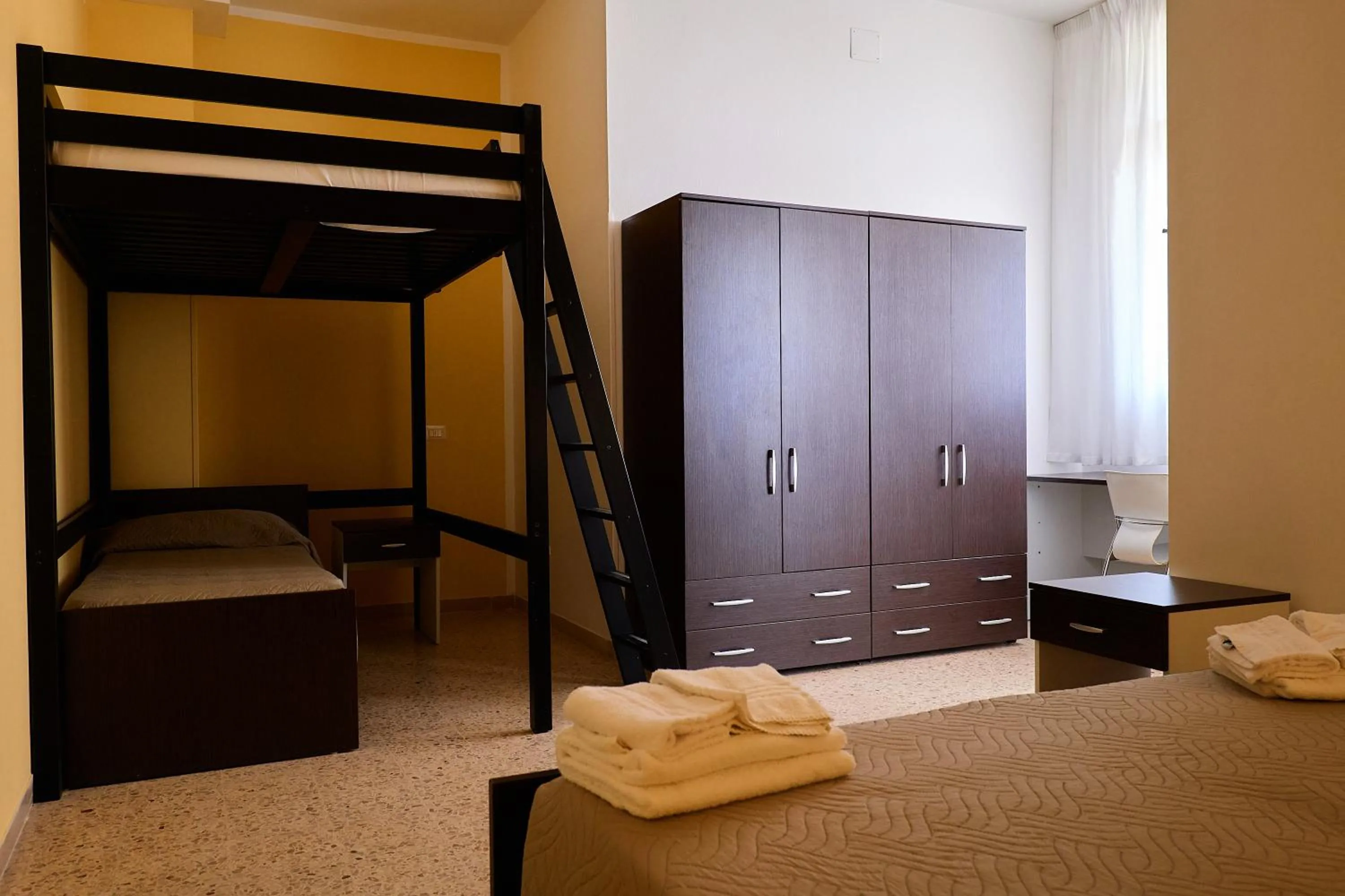 Bed in Soleē, Family Holidays & Hostelling