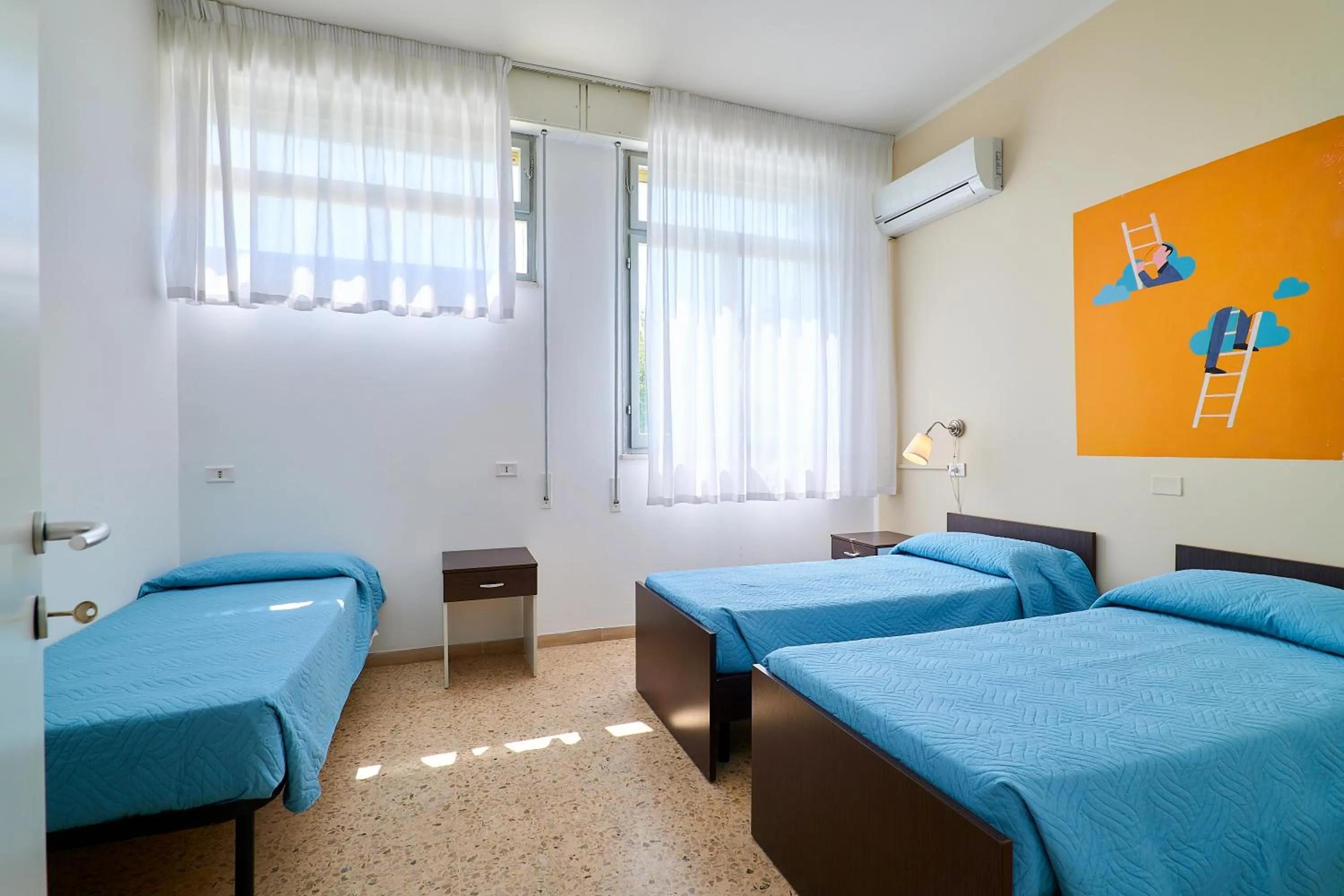 Bed in Soleē, Family Holidays & Hostelling