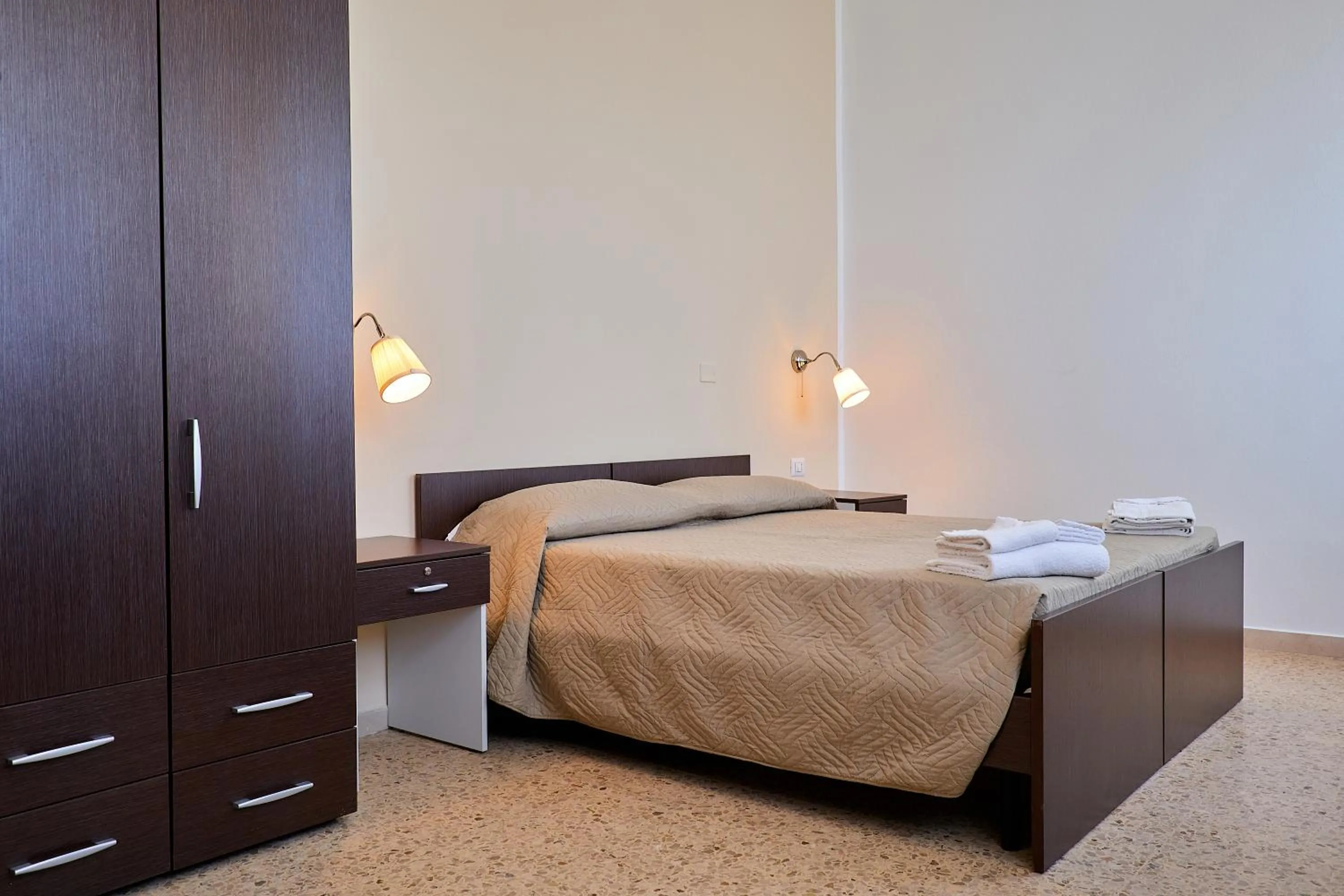 Bed in Soleē, Family Holidays & Hostelling