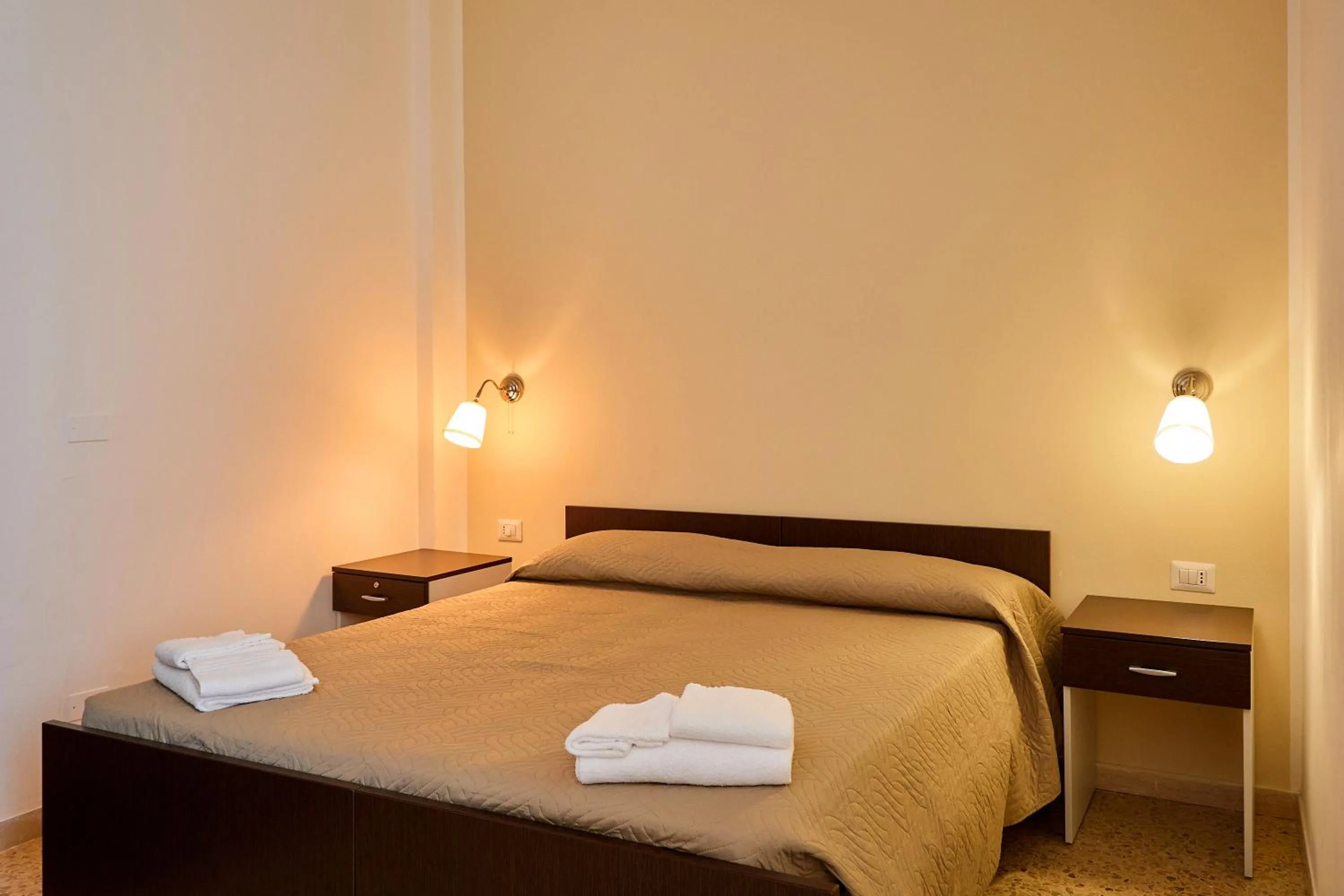 Bed in Soleē, Family Holidays & Hostelling