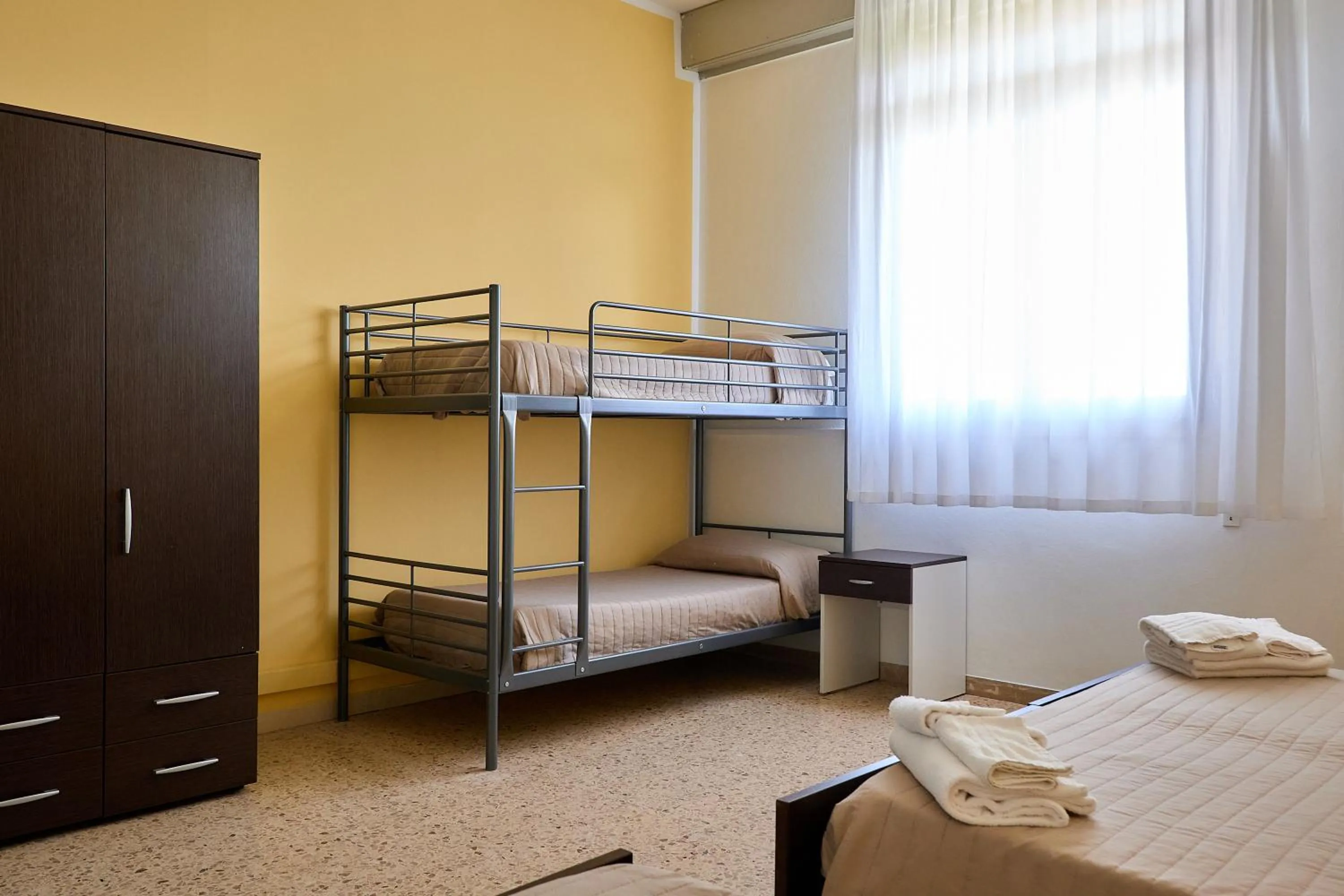 Bed in Soleē, Family Holidays & Hostelling