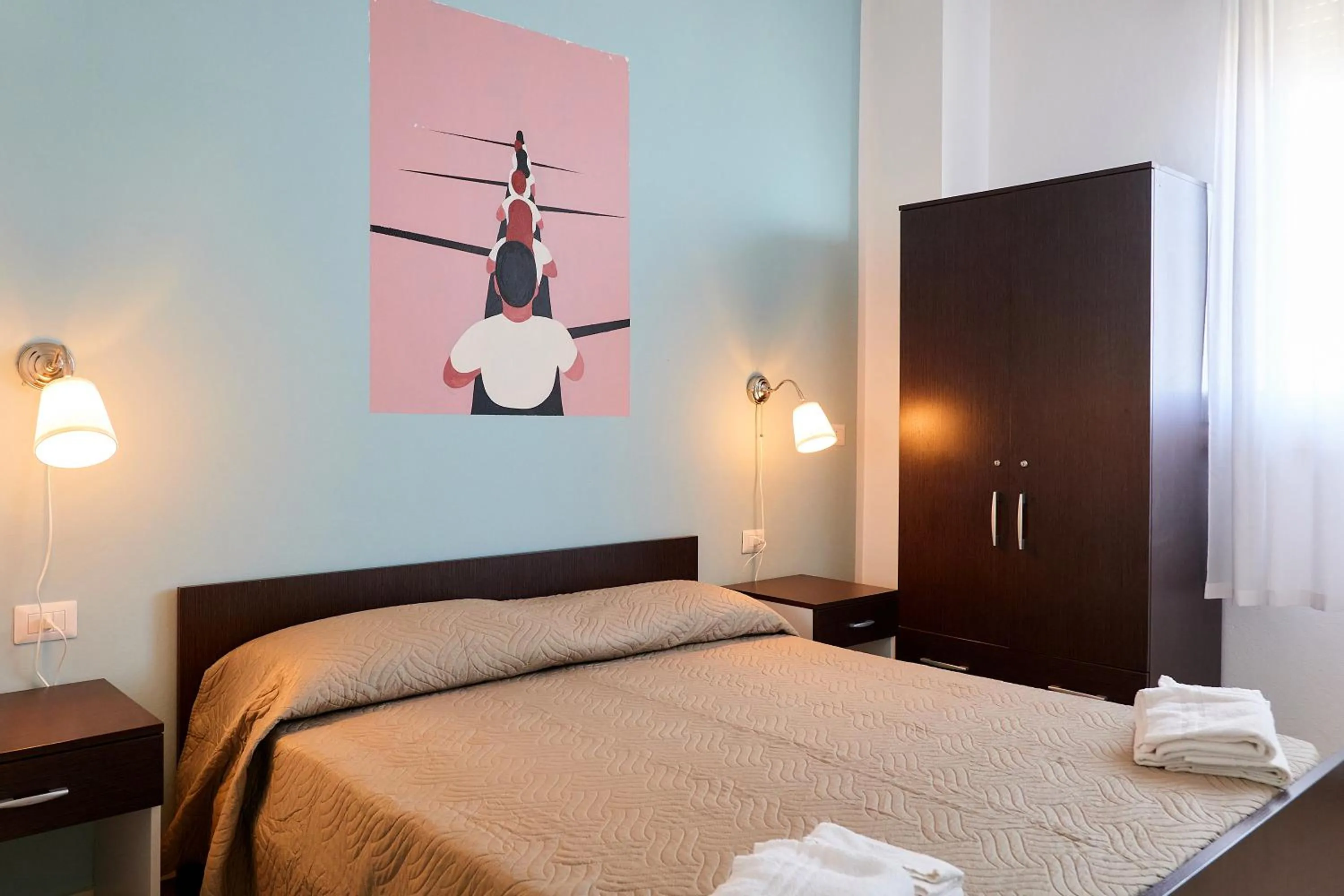 Bed in Soleē, Family Holidays & Hostelling