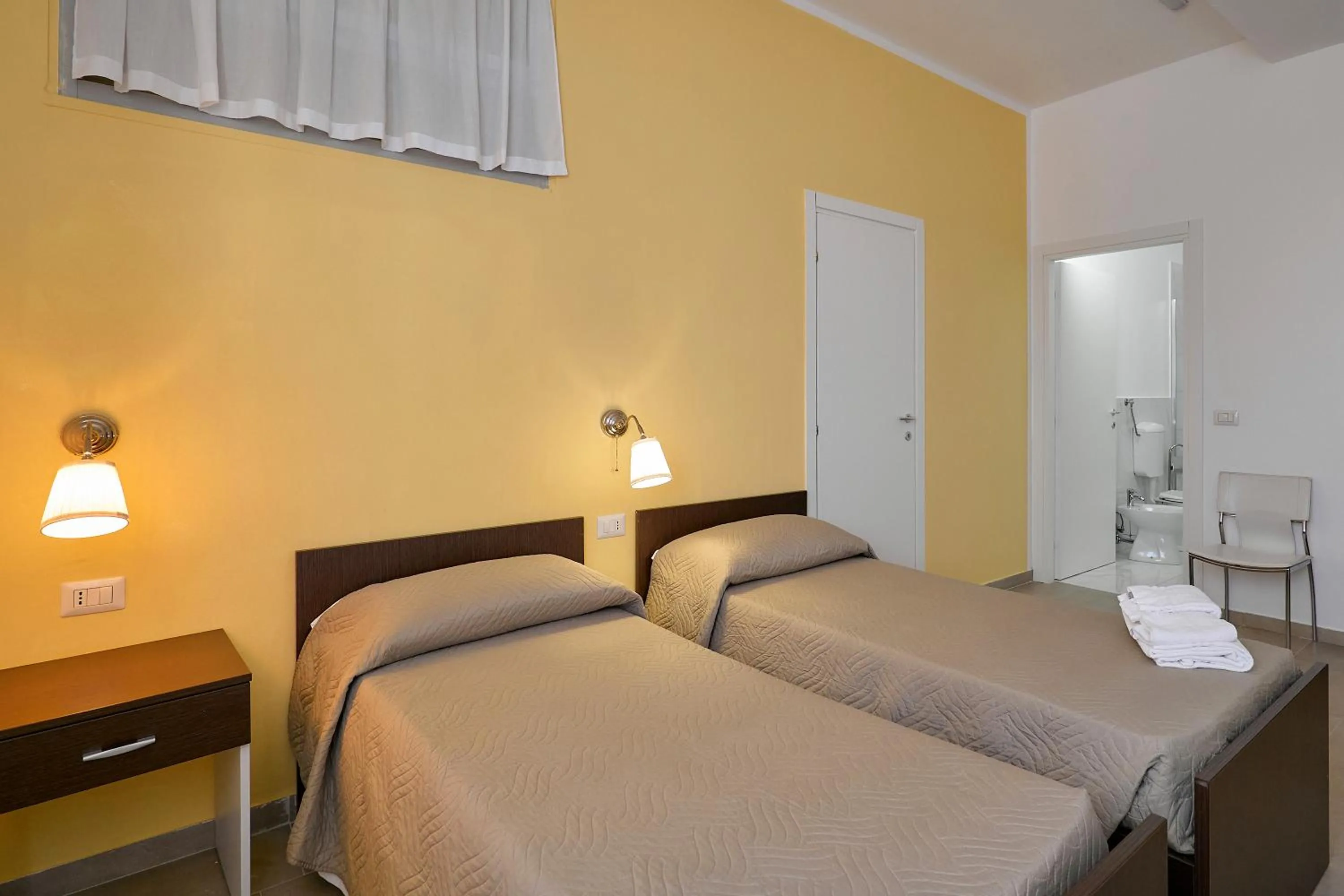Bed in Soleē, Family Holidays & Hostelling