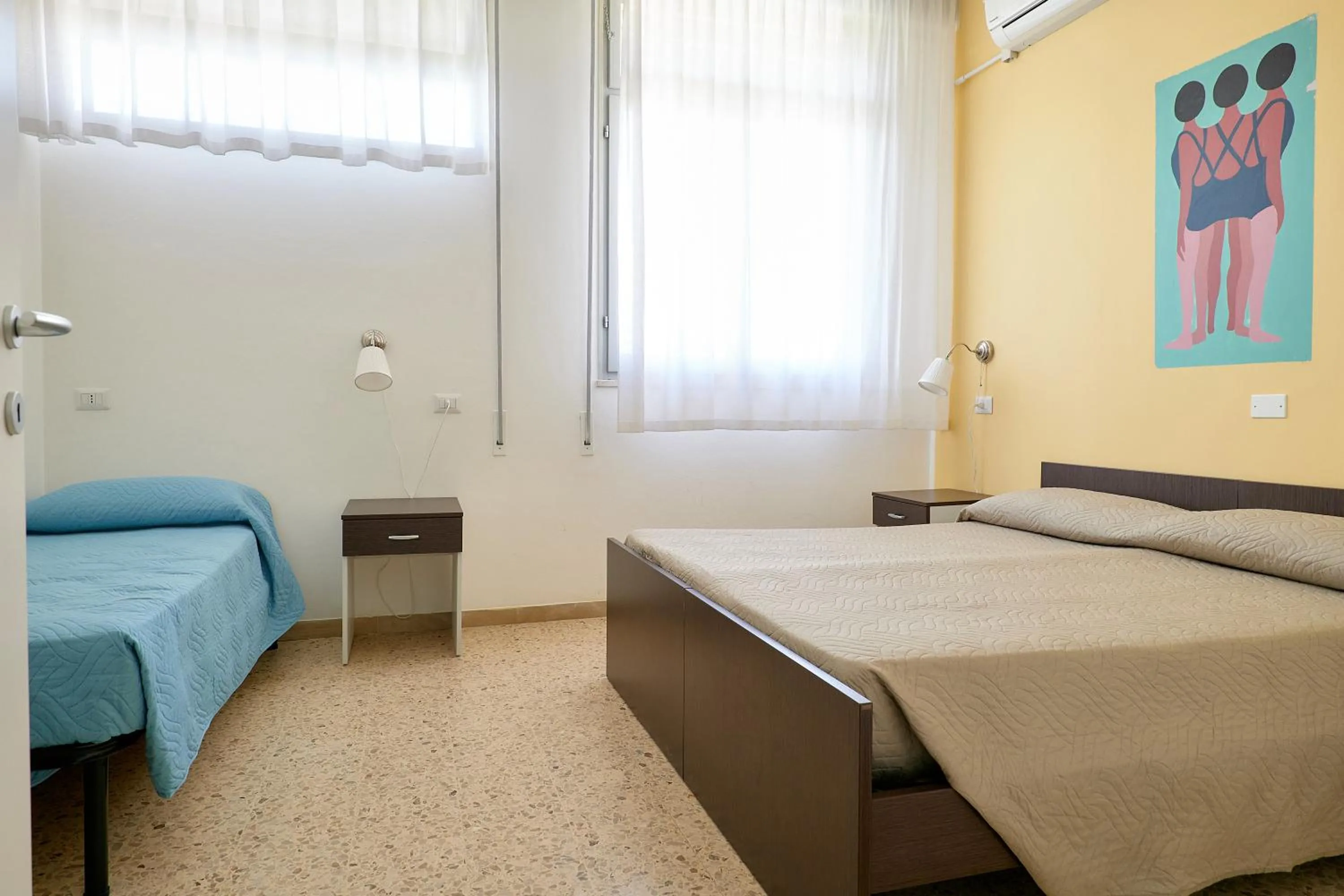 Bed in Soleē, Family Holidays & Hostelling