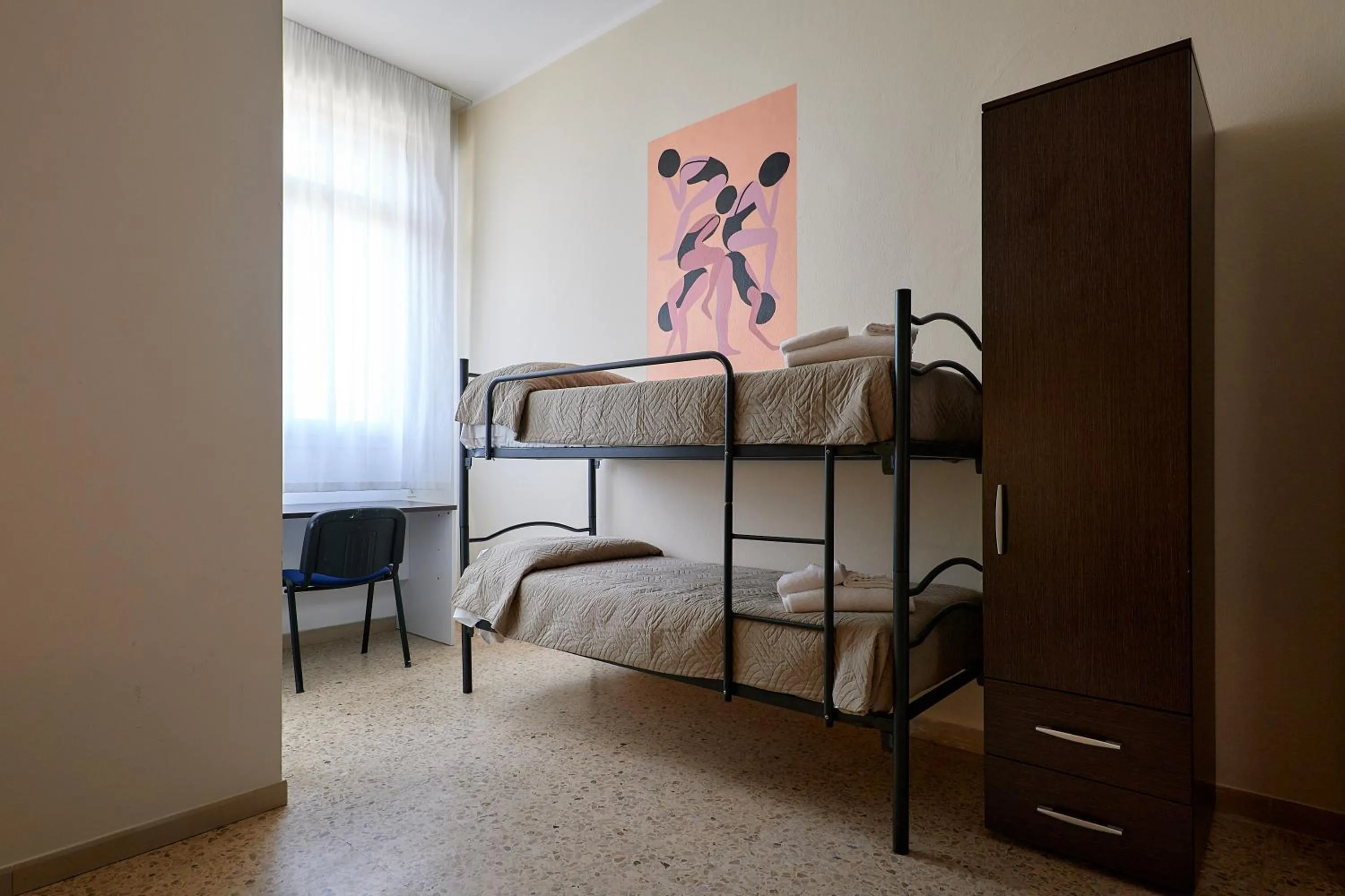Bed in Soleē, Family Holidays & Hostelling