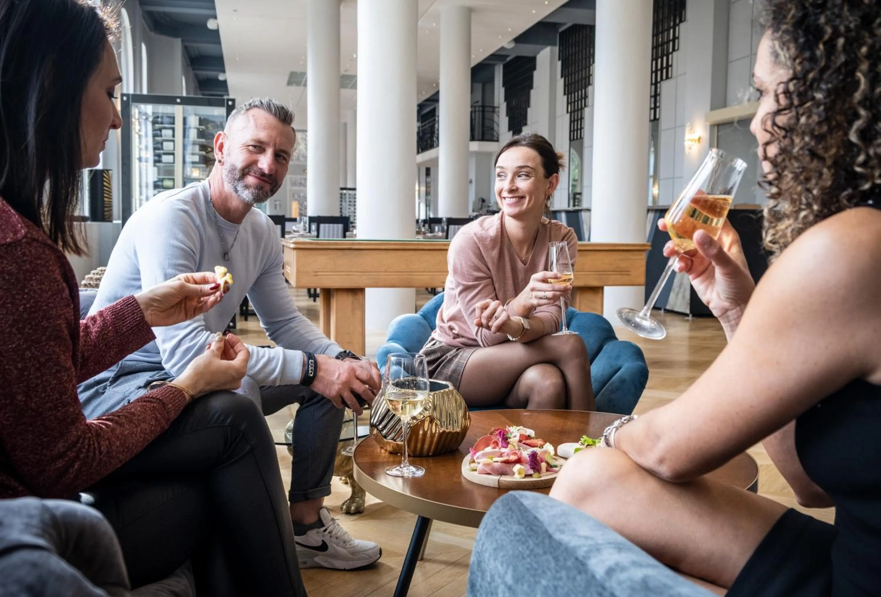 Restaurant/places to eat in RESIDENCE Rive Droite