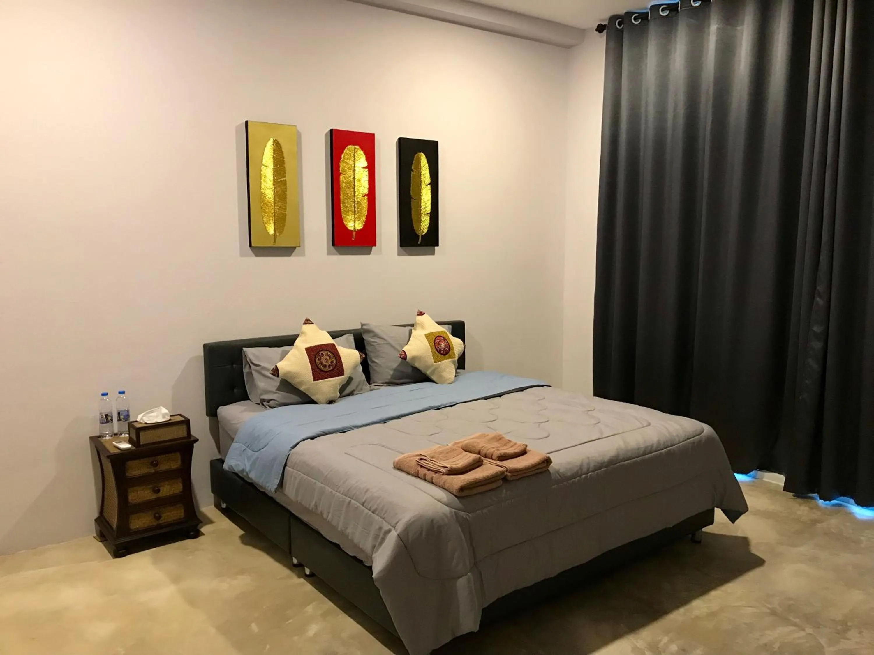 Photo of the whole room, Bed in Aly’s house