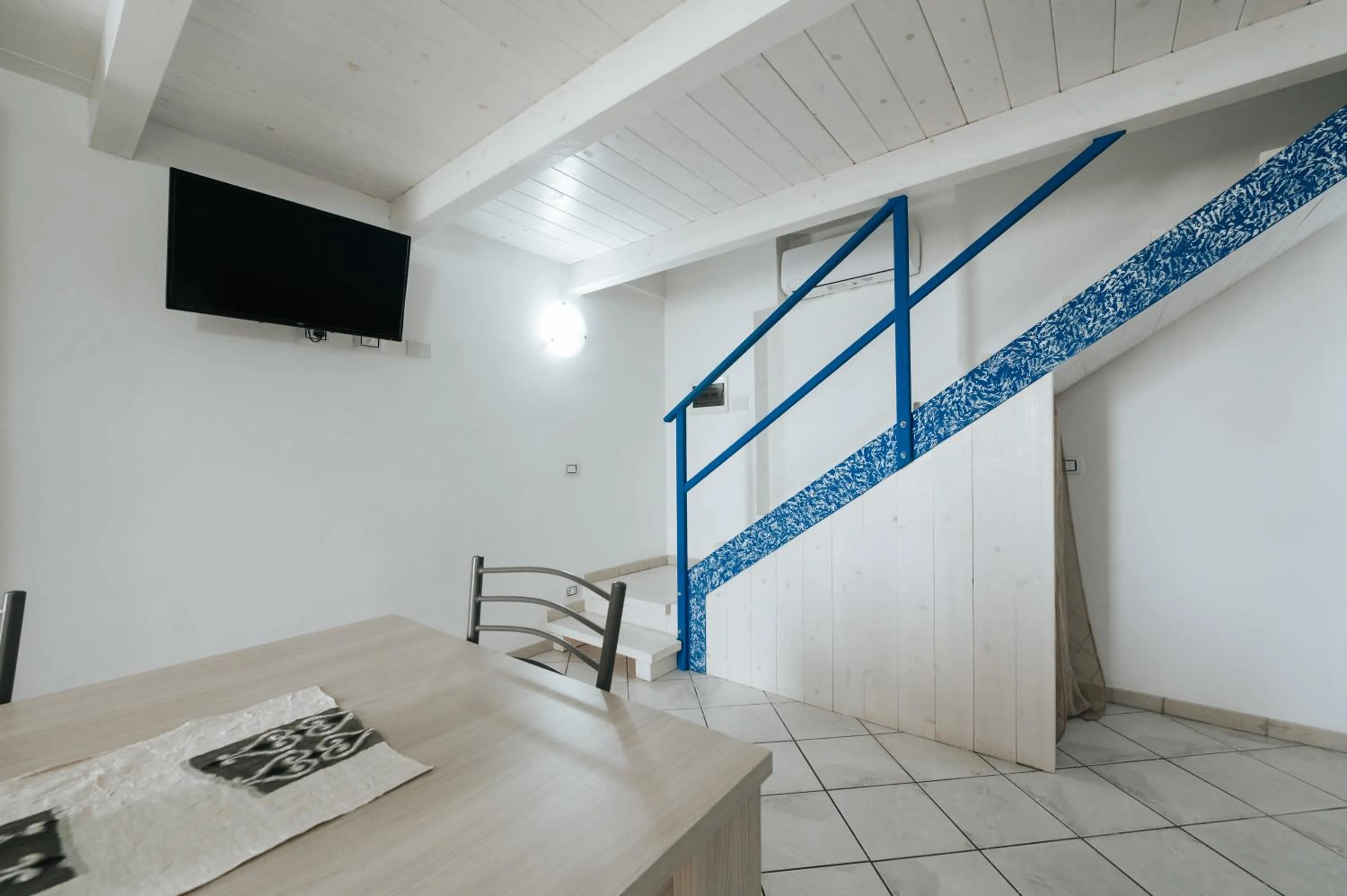 TV and multimedia in Gioema